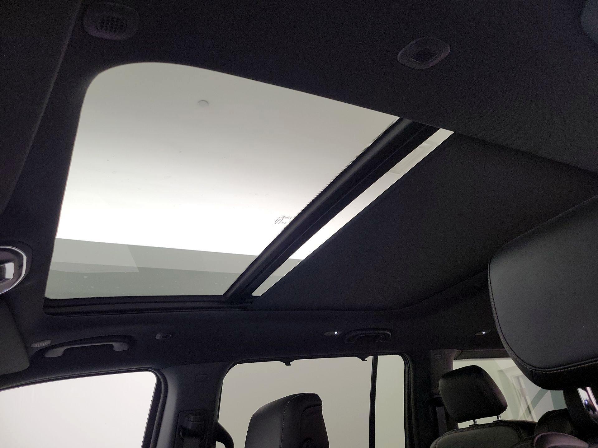 Thumbnail: 2023 Jeep Wagoneer - 20