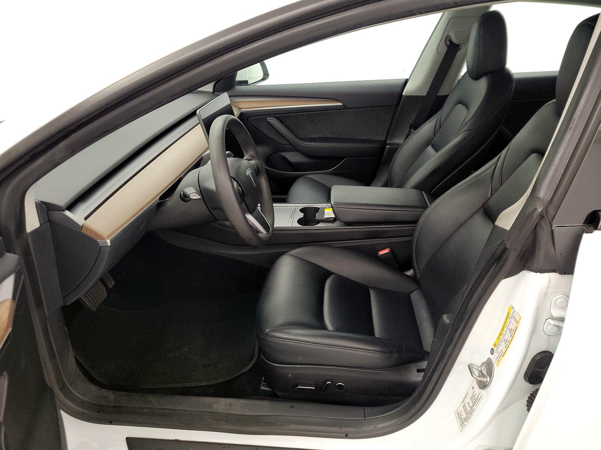 Thumbnail: 2023 Tesla Model 3 - 11