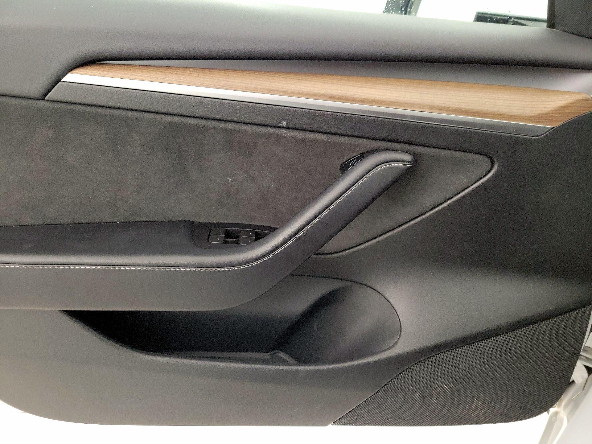 Thumbnail: 2023 Tesla Model 3 - 12