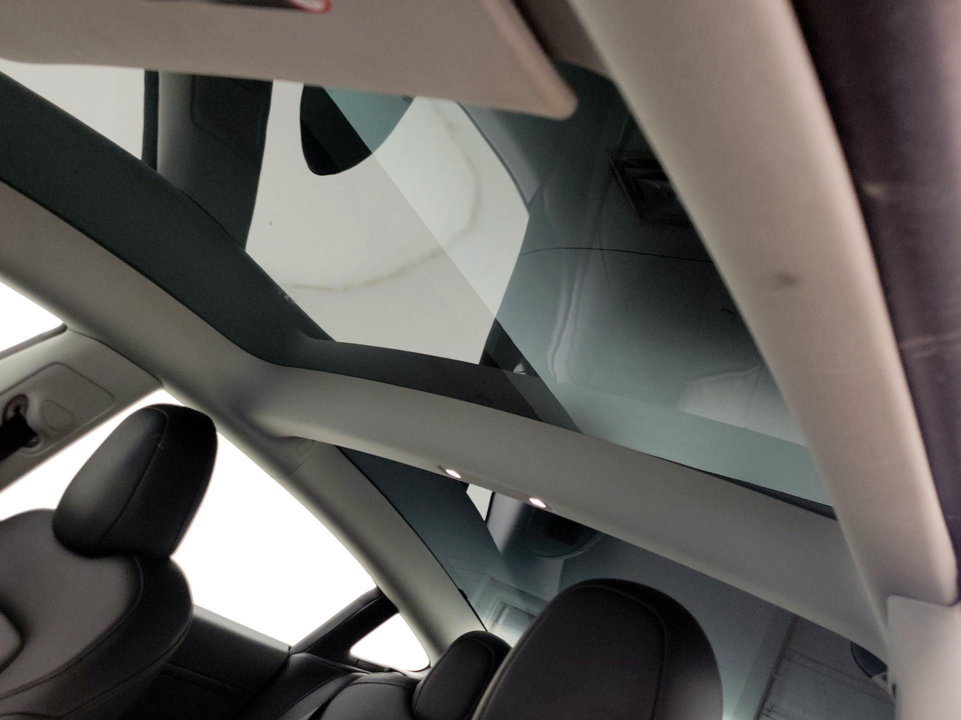 Thumbnail: 2023 Tesla Model 3 - 19