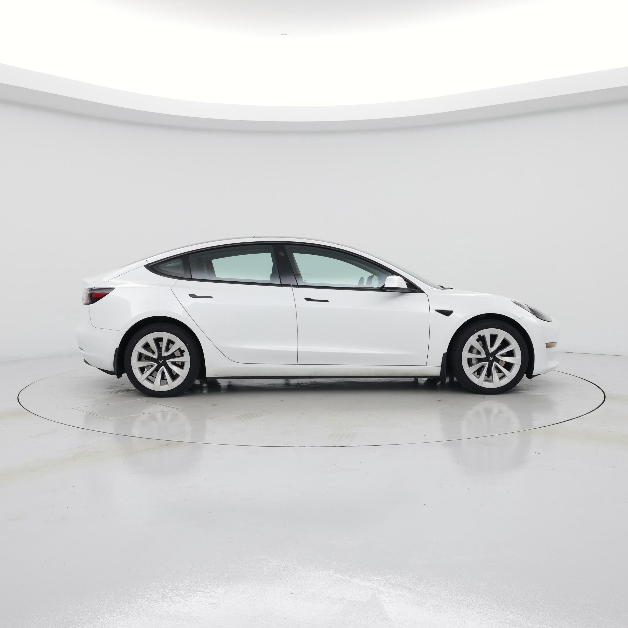 Thumbnail: 2023 Tesla Model 3 - 7