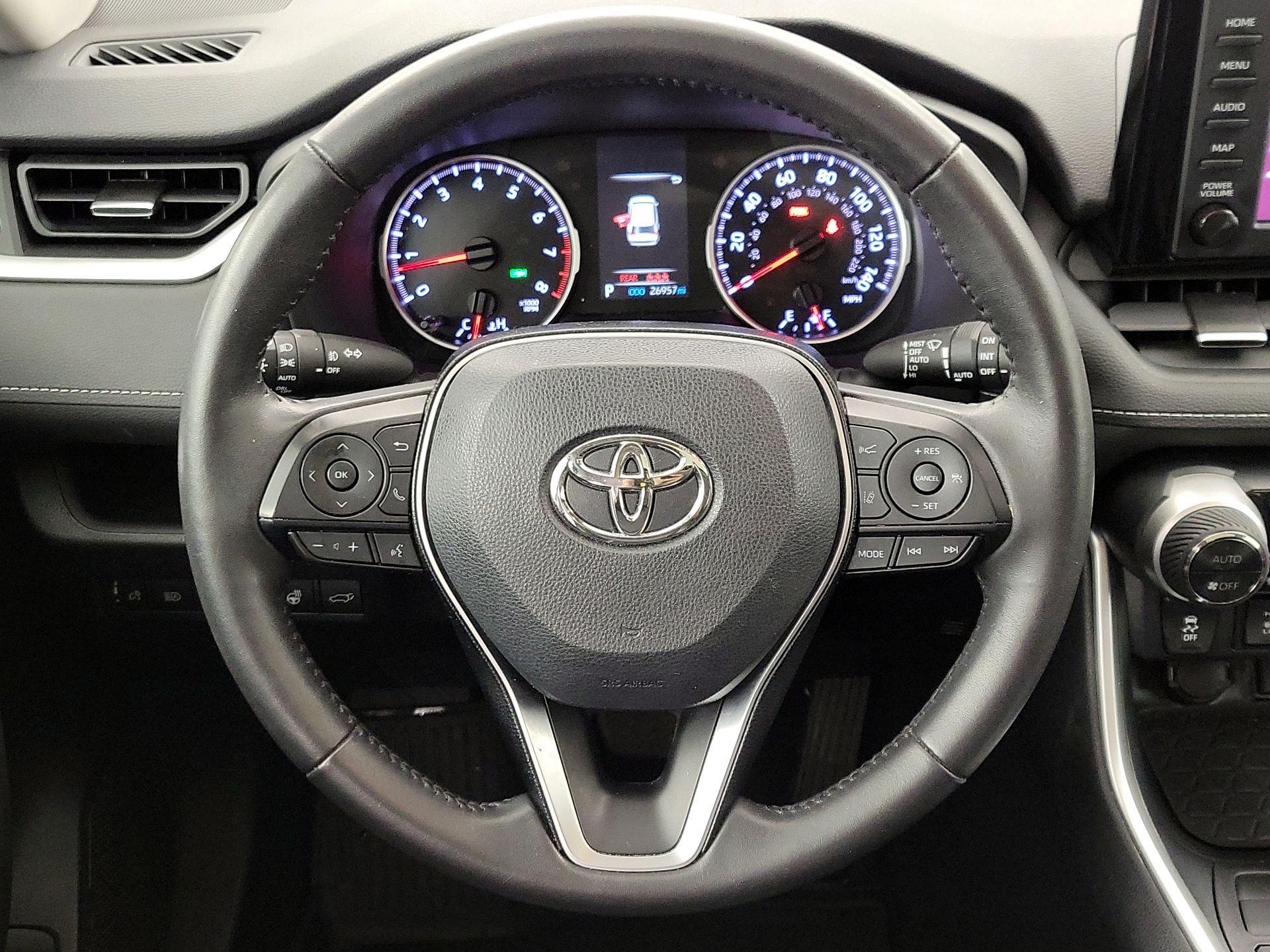 Thumbnail: 2019 Toyota RAV4 - 10