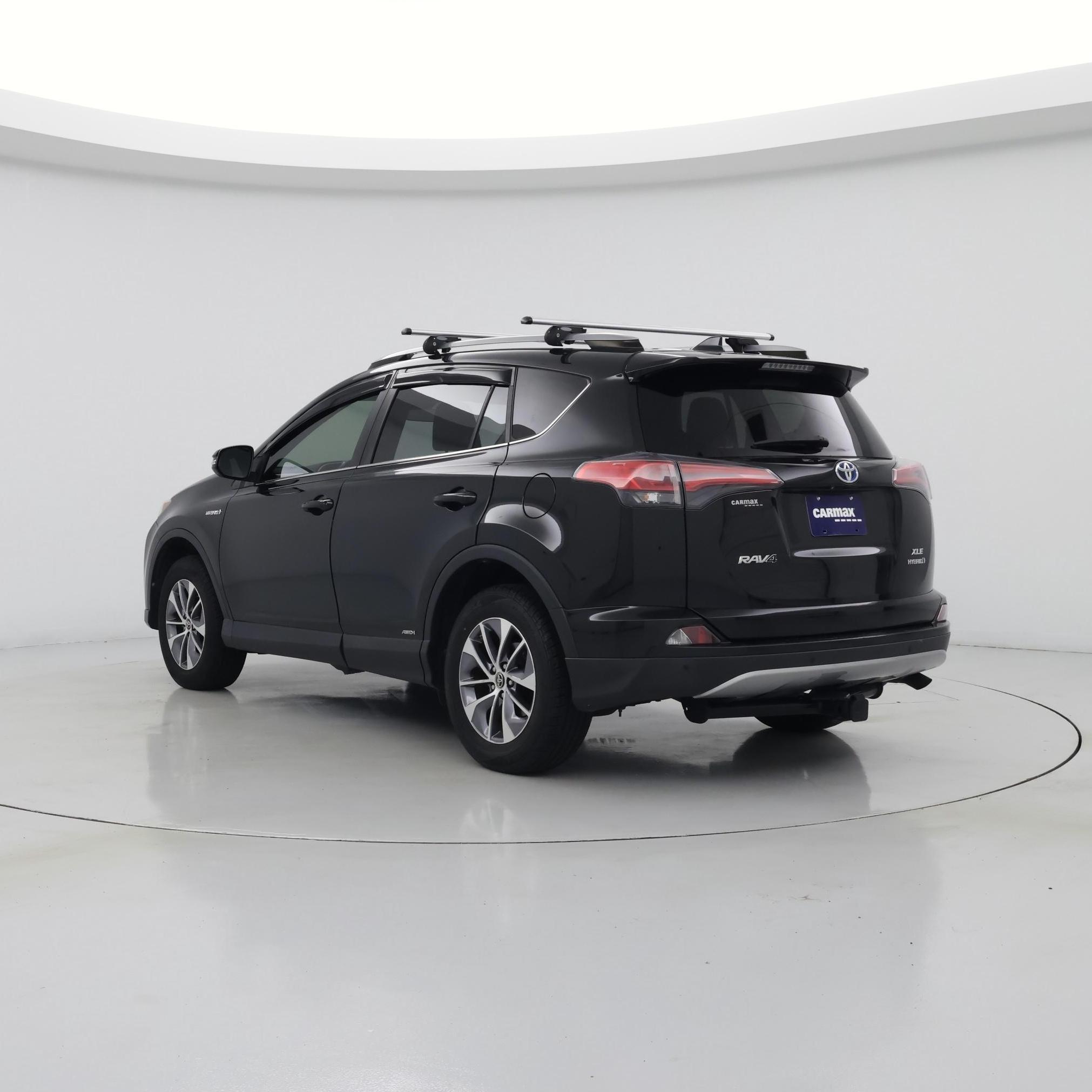 Thumbnail: 2018 Toyota RAV4 - 2