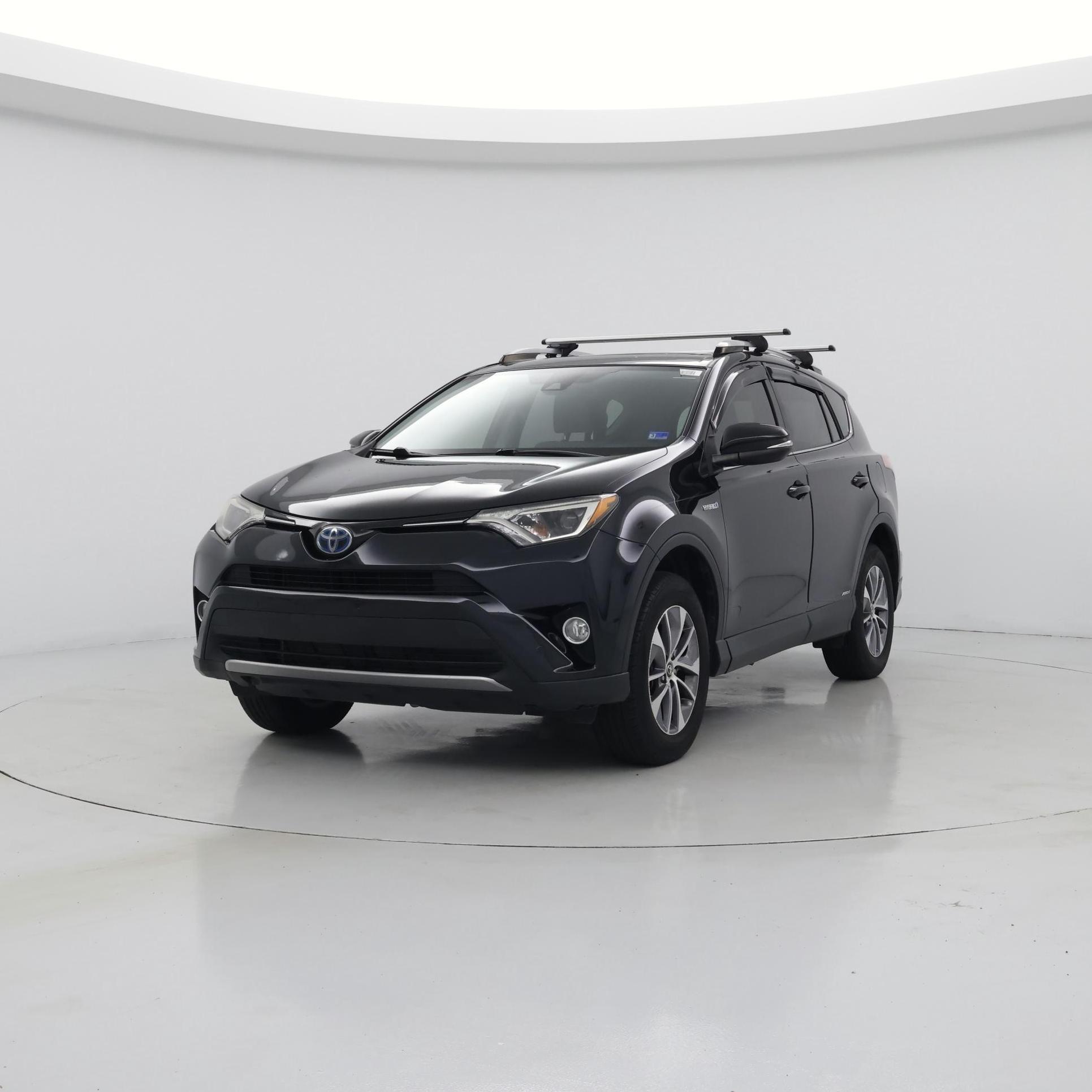 Thumbnail: 2018 Toyota RAV4 - 4