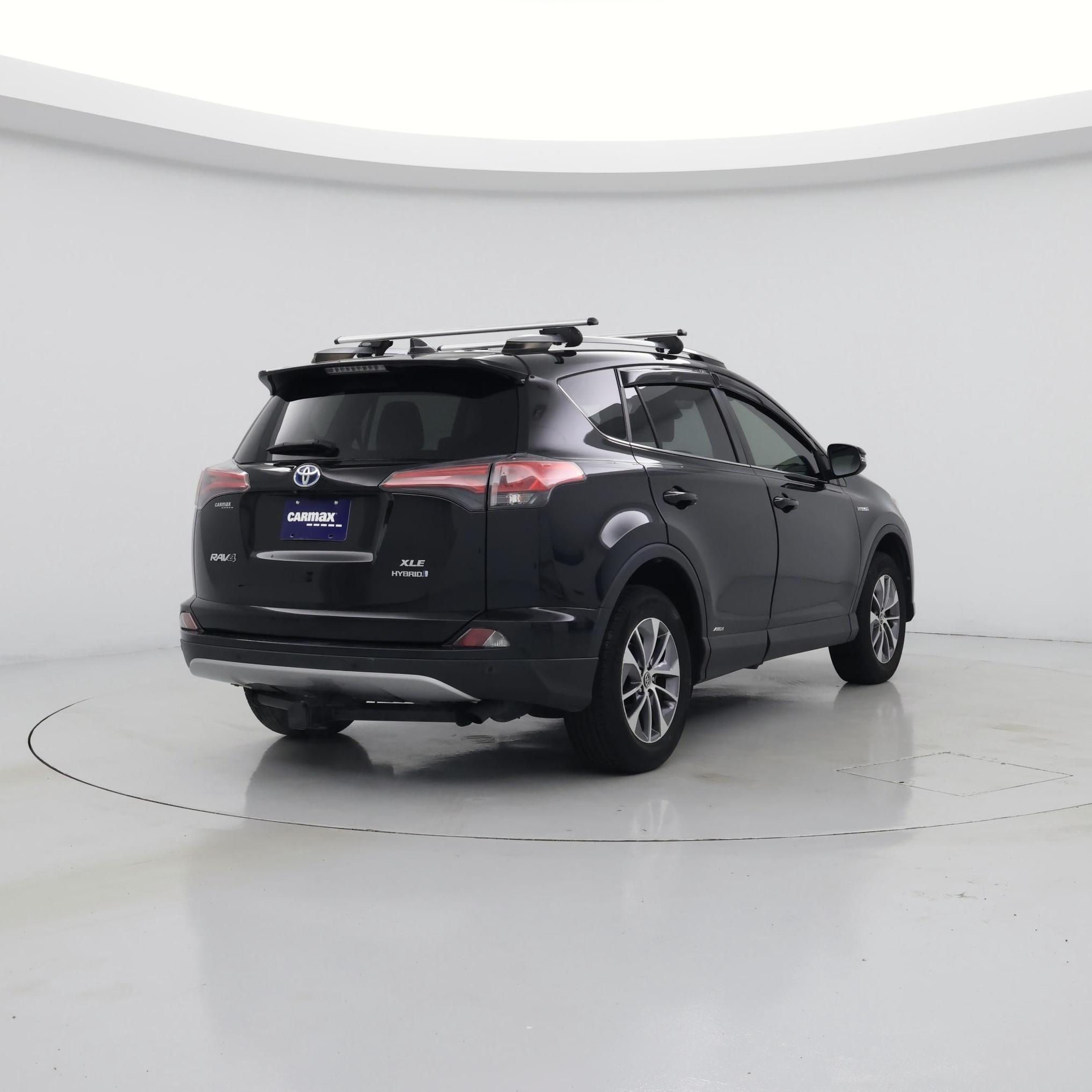 Thumbnail: 2018 Toyota RAV4 - 8