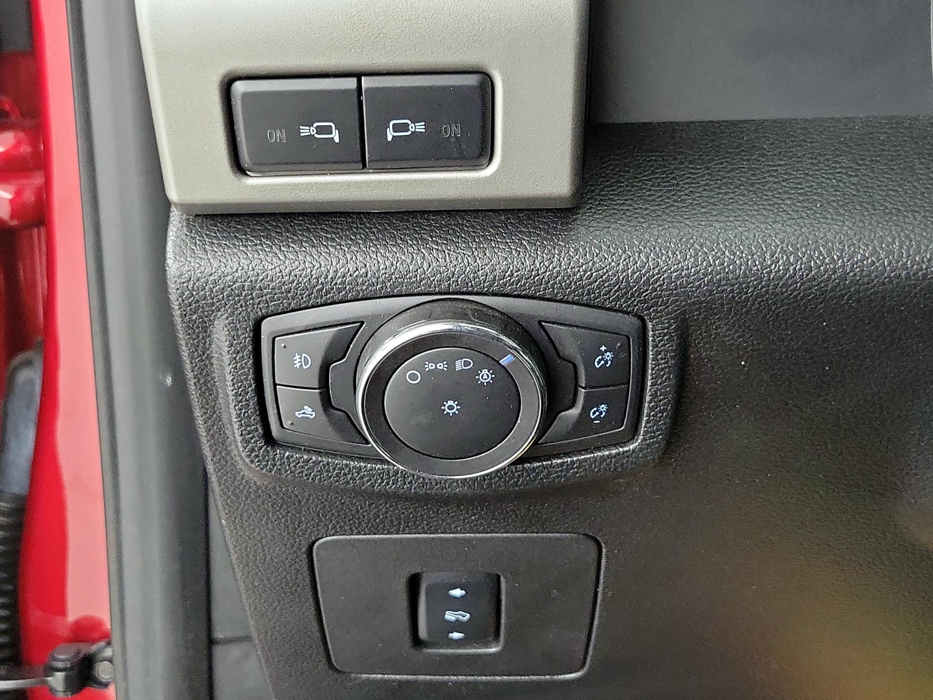 Thumbnail: 2015 Ford F-150 - 13