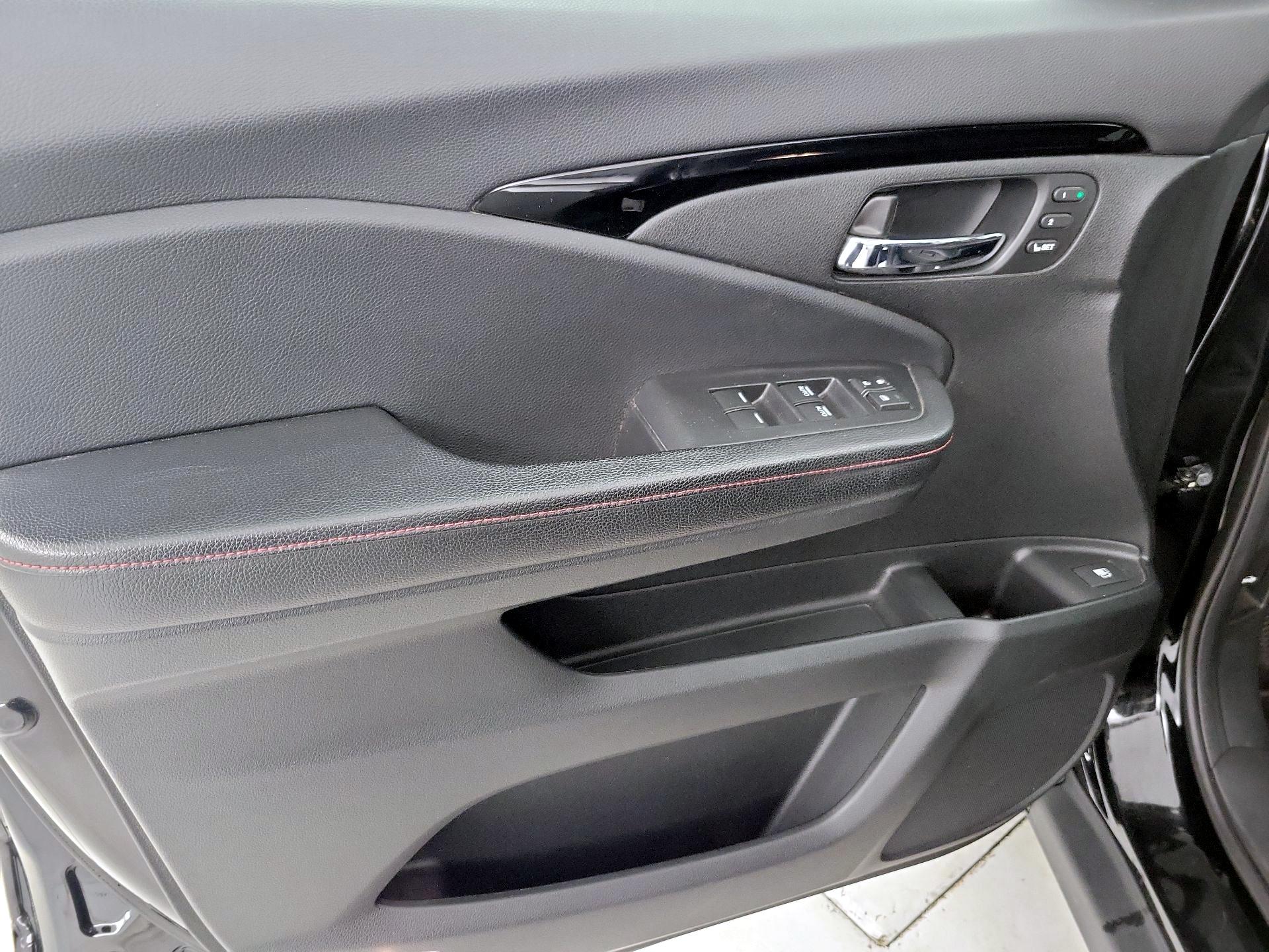 Thumbnail: 2018 Honda Ridgeline - 12