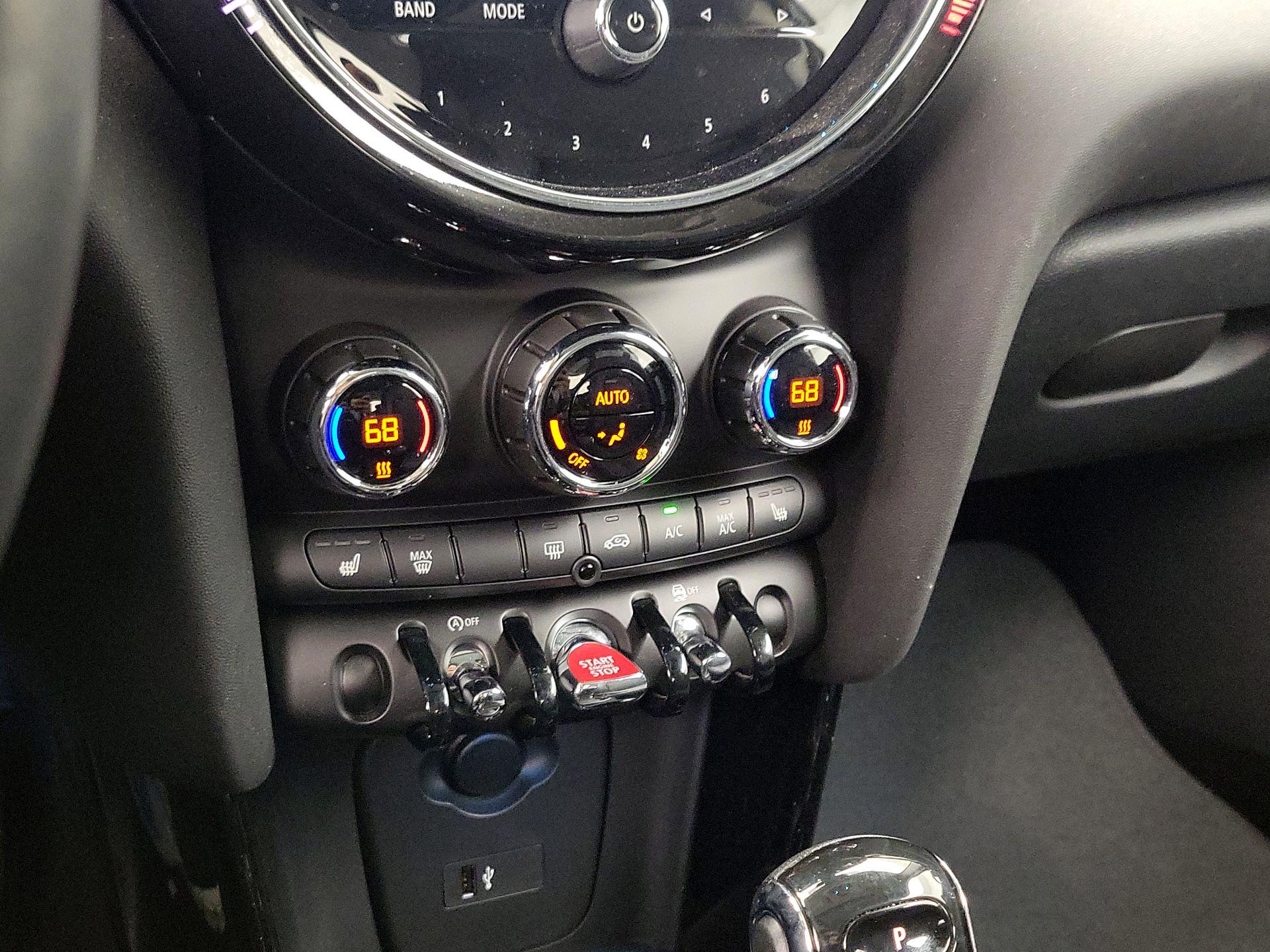 Thumbnail: 2023 MINI Cooper Hardtop - 17