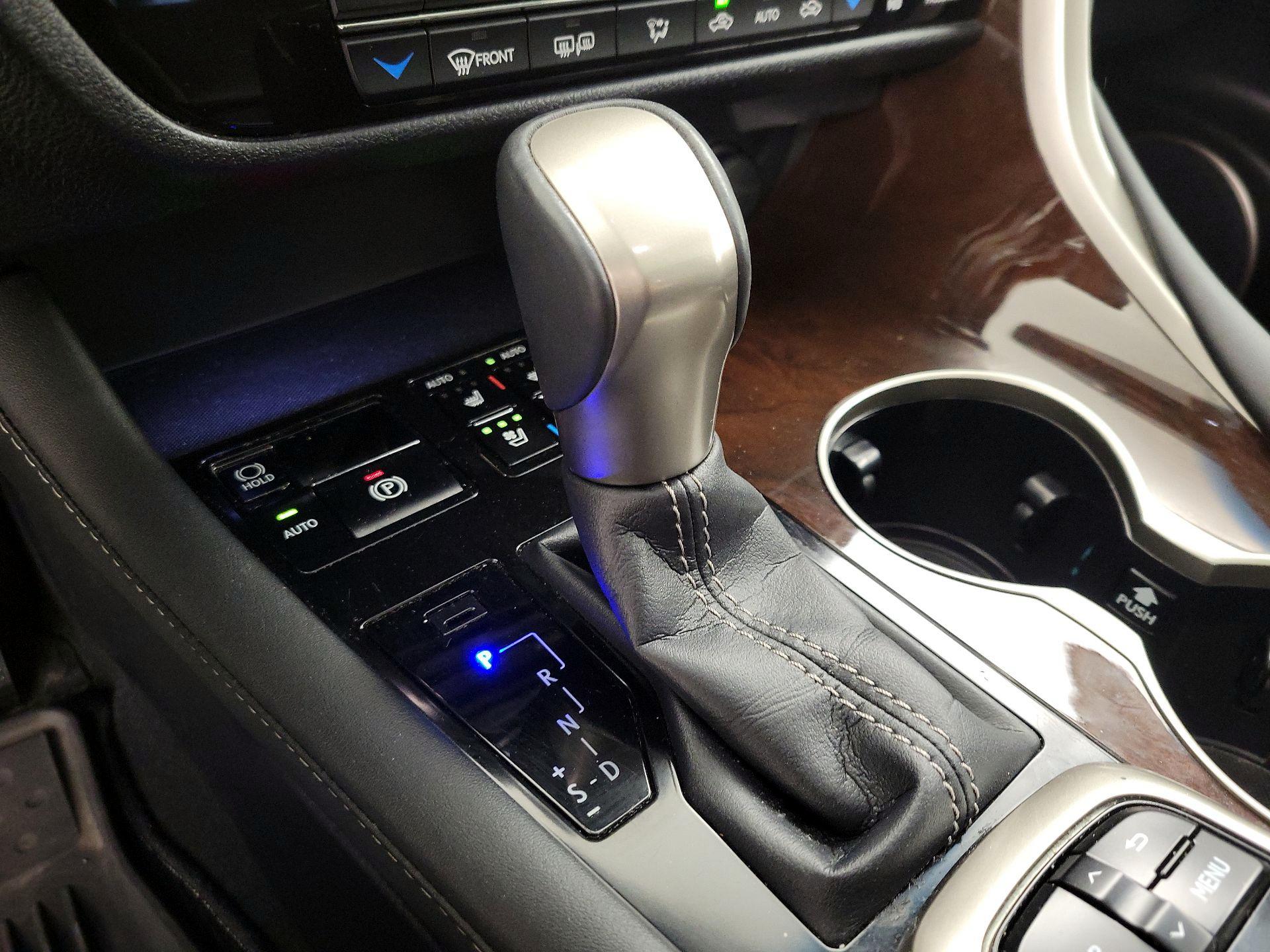 Thumbnail: 2016 Lexus RX - 18