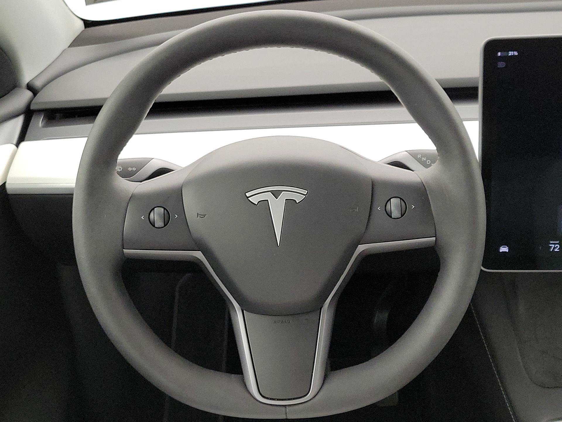 Thumbnail: 2024 Tesla Model Y - 10