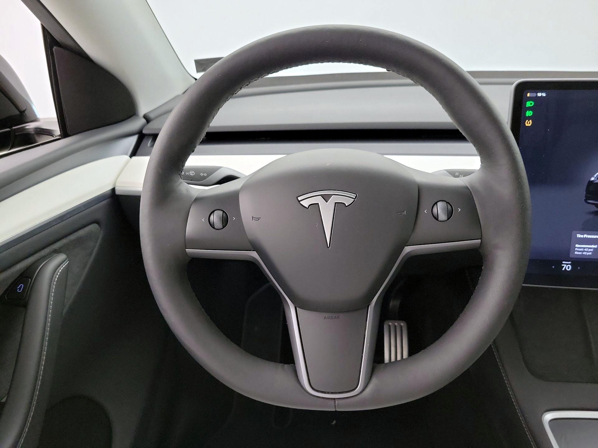 Thumbnail: 2024 Tesla Model Y - 10