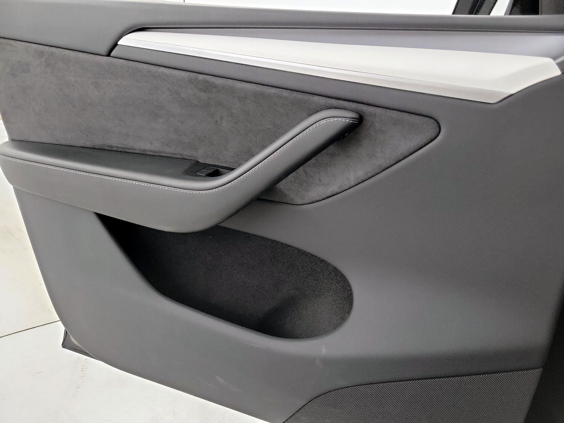 Thumbnail: 2024 Tesla Model Y - 12