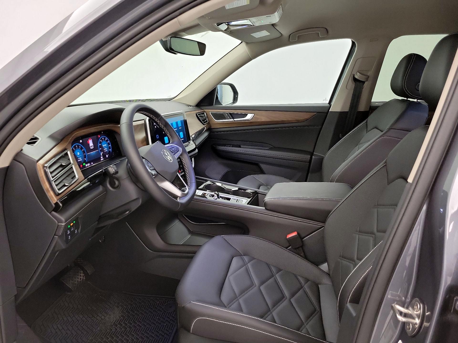 Thumbnail: 2025 Volkswagen Atlas - 11