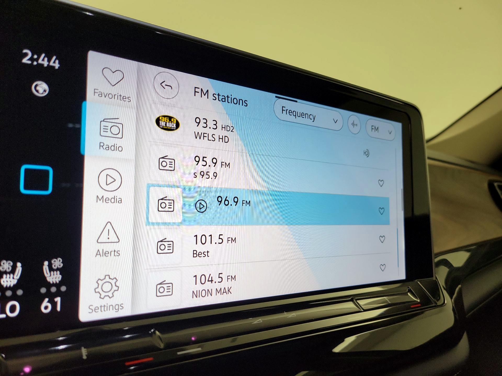 Thumbnail: 2025 Volkswagen Atlas - 15