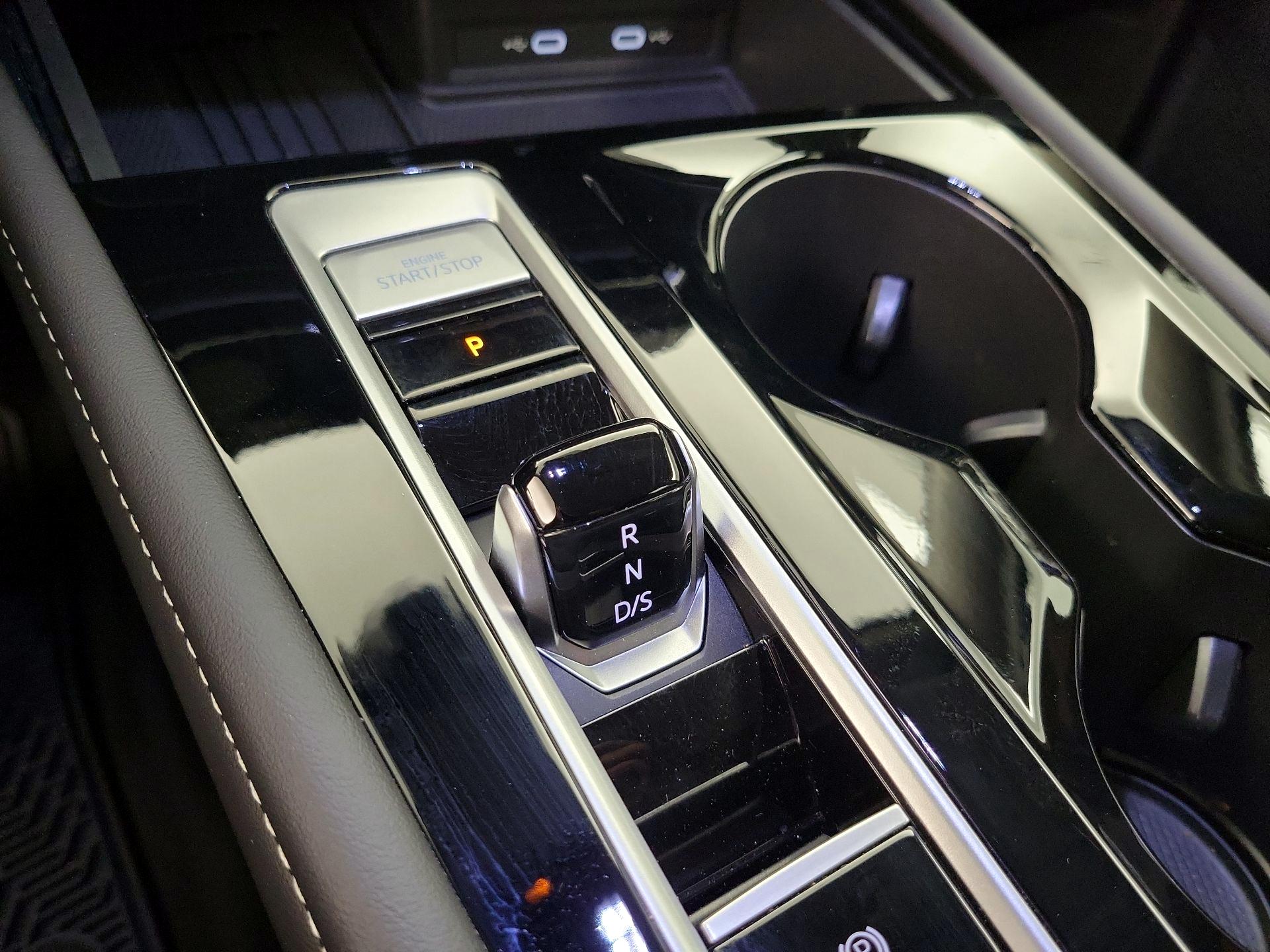 Thumbnail: 2025 Volkswagen Atlas - 17