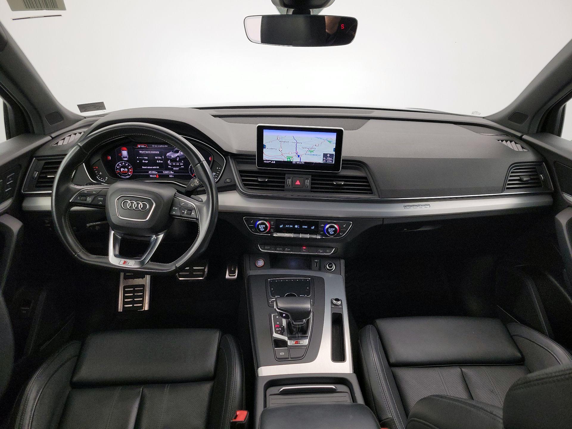 Thumbnail: 2019 Audi SQ5 - 9