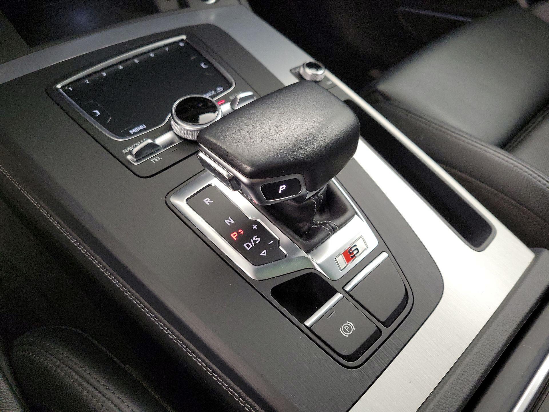 Thumbnail: 2019 Audi SQ5 - 18