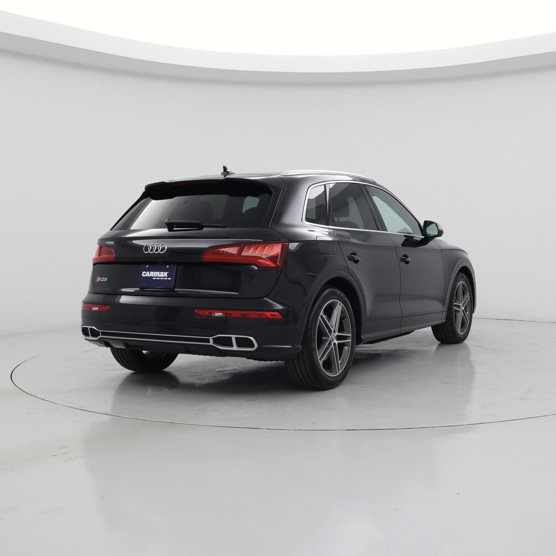 Thumbnail: 2019 Audi SQ5 - 8