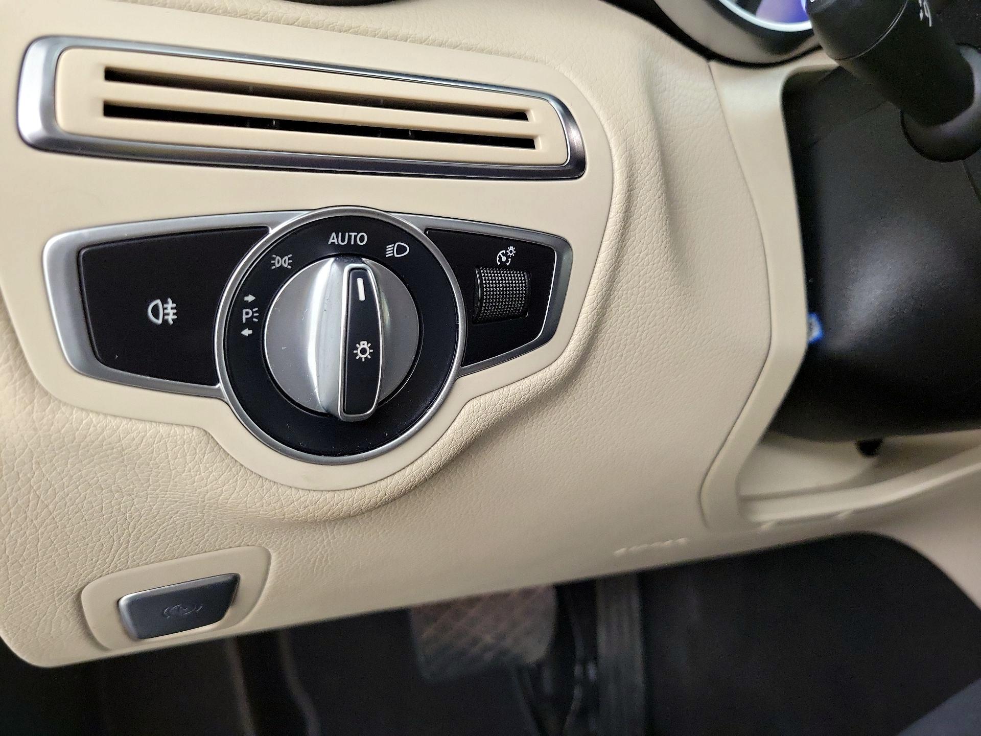 Thumbnail: 2019 Mercedes-Benz C-Class - 13