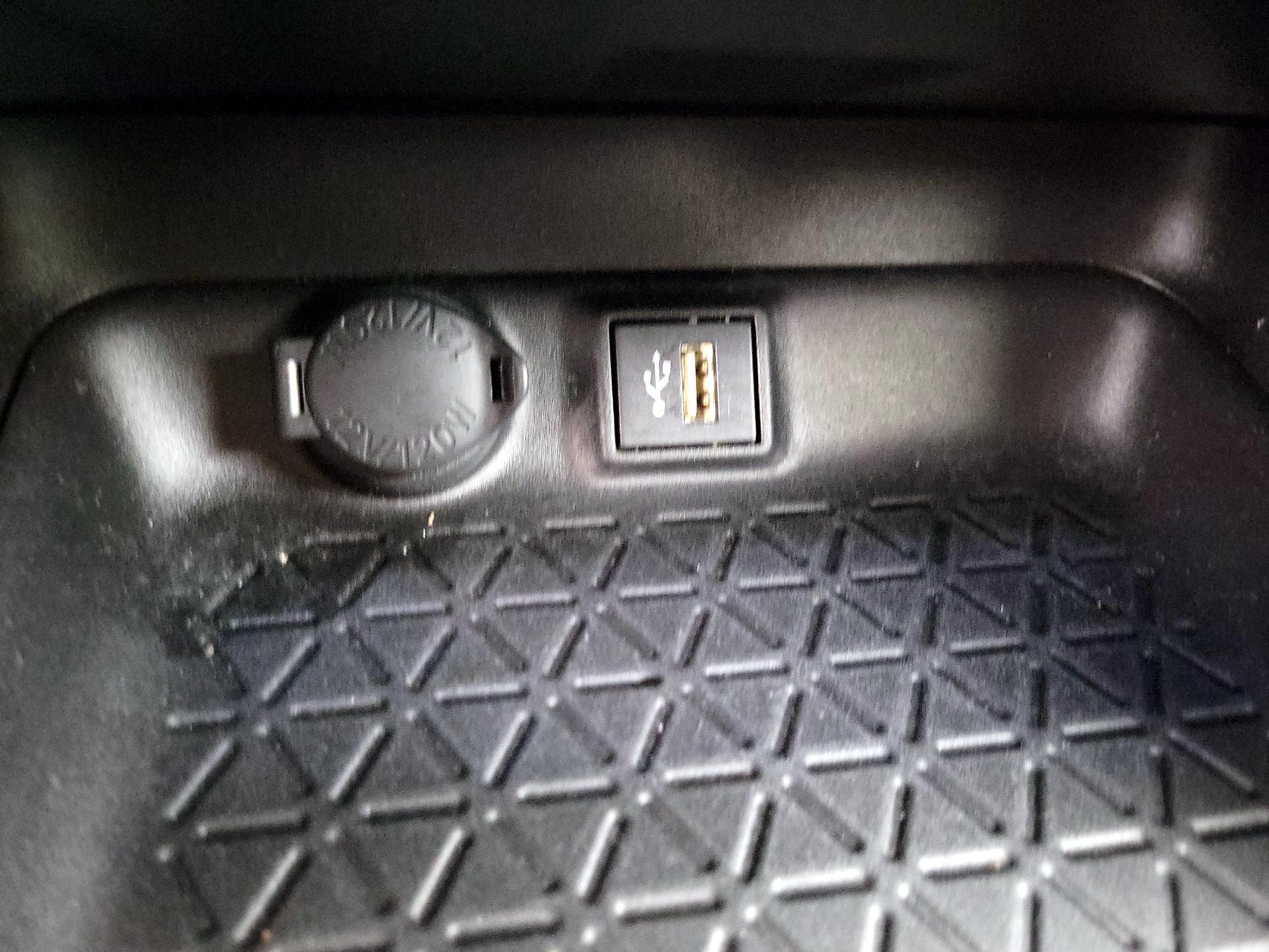 Thumbnail: 2023 Toyota RAV4 - 18