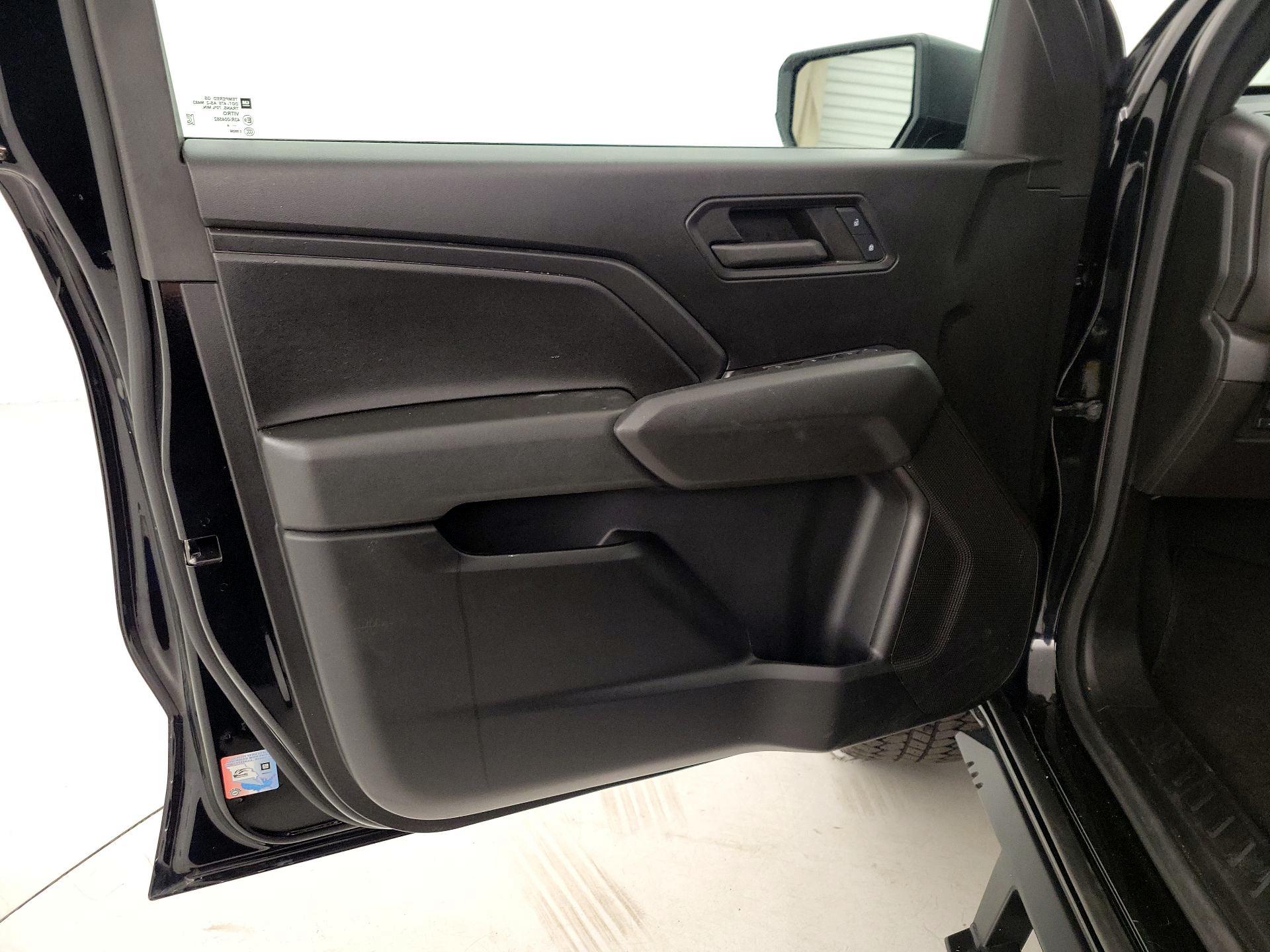 Thumbnail: 2024 Chevrolet Colorado - 12