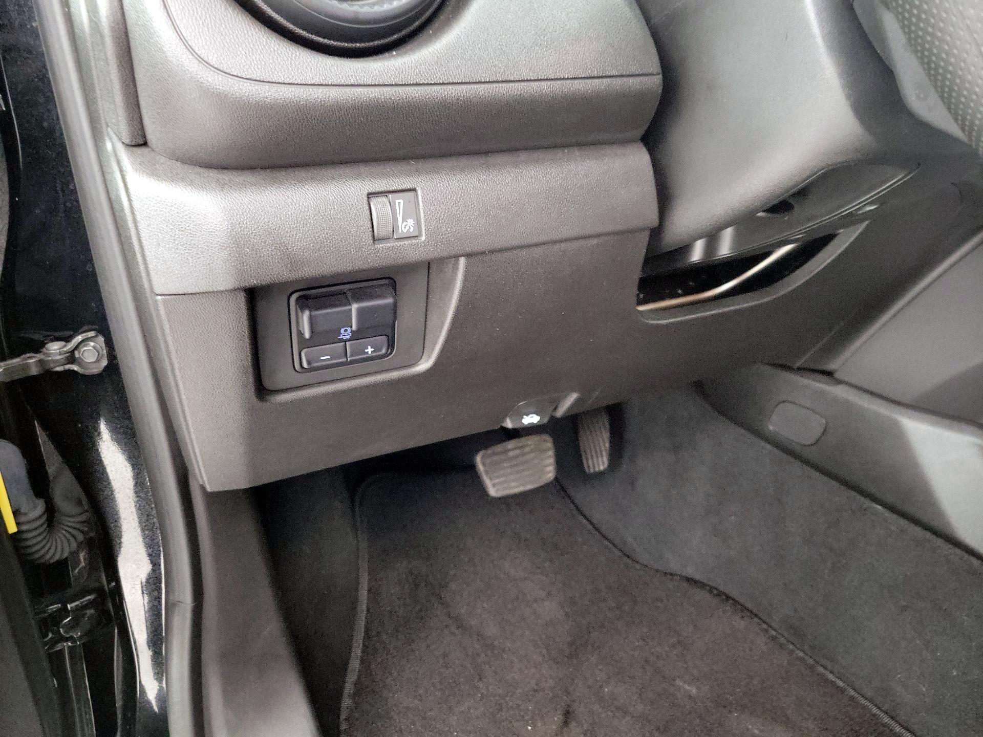 Thumbnail: 2024 Chevrolet Colorado - 13