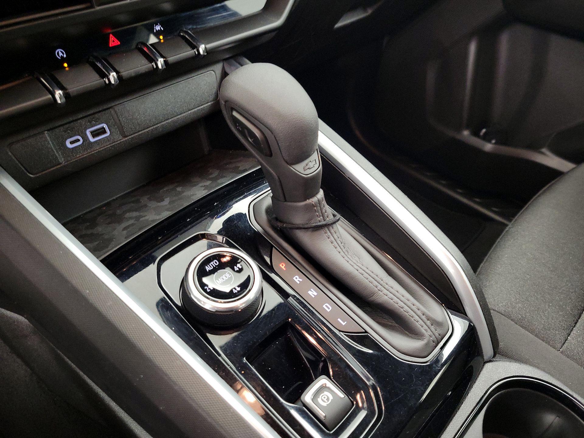 Thumbnail: 2024 Chevrolet Colorado - 17