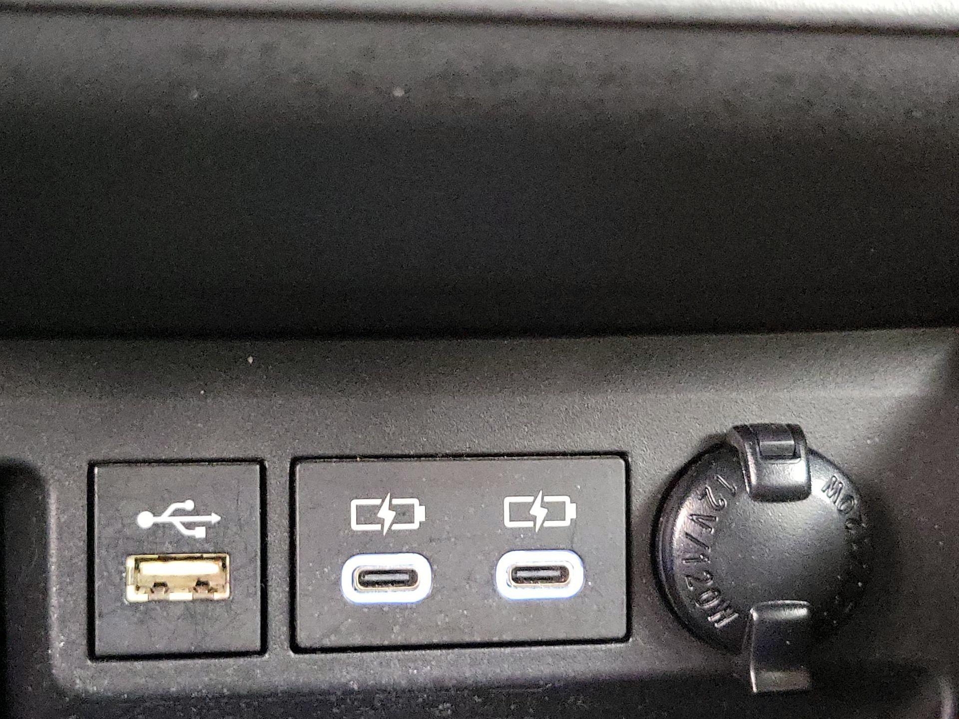 Thumbnail: 2023 Toyota Highlander - 18