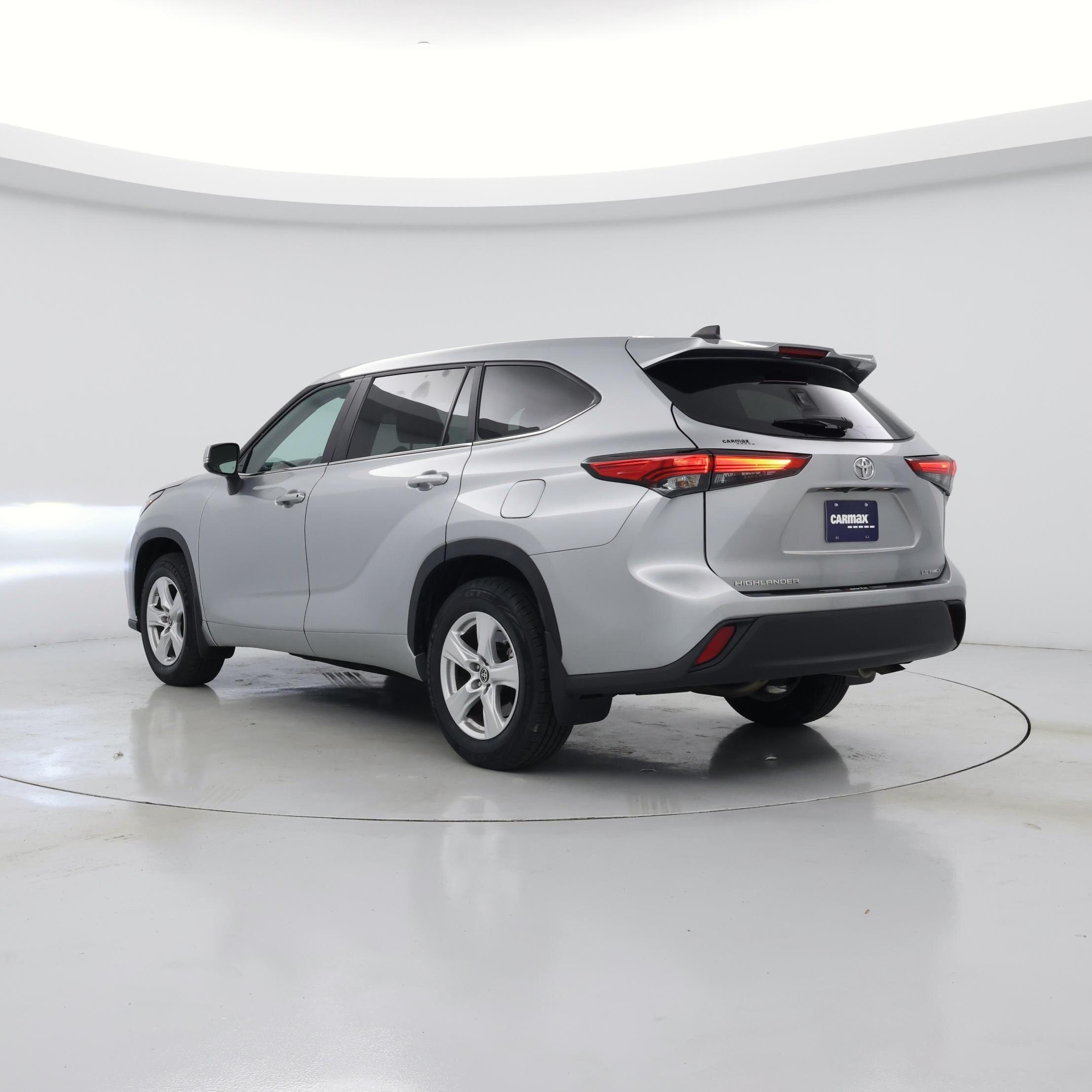 Thumbnail: 2023 Toyota Highlander - 2