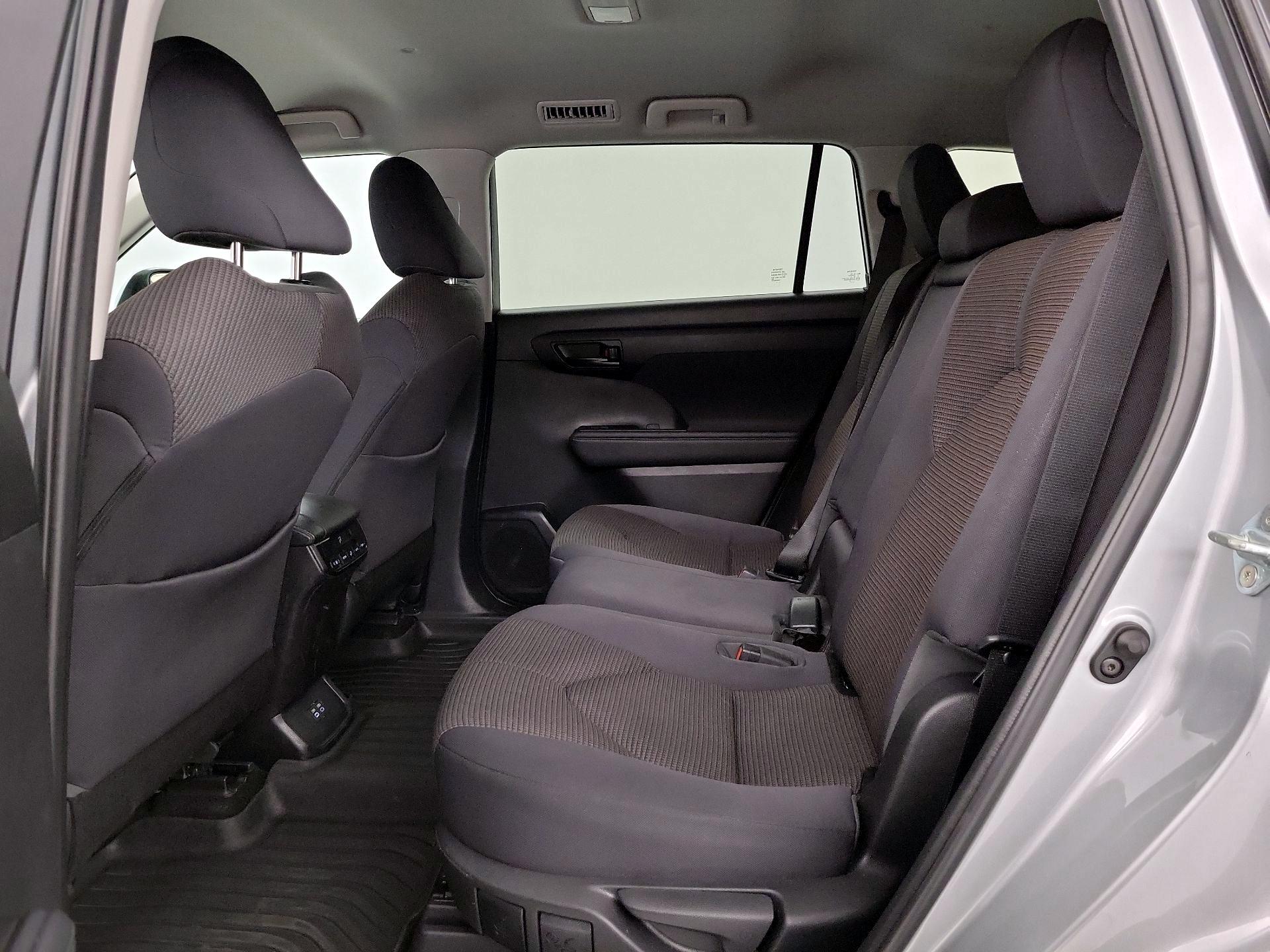 Thumbnail: 2023 Toyota Highlander - 19