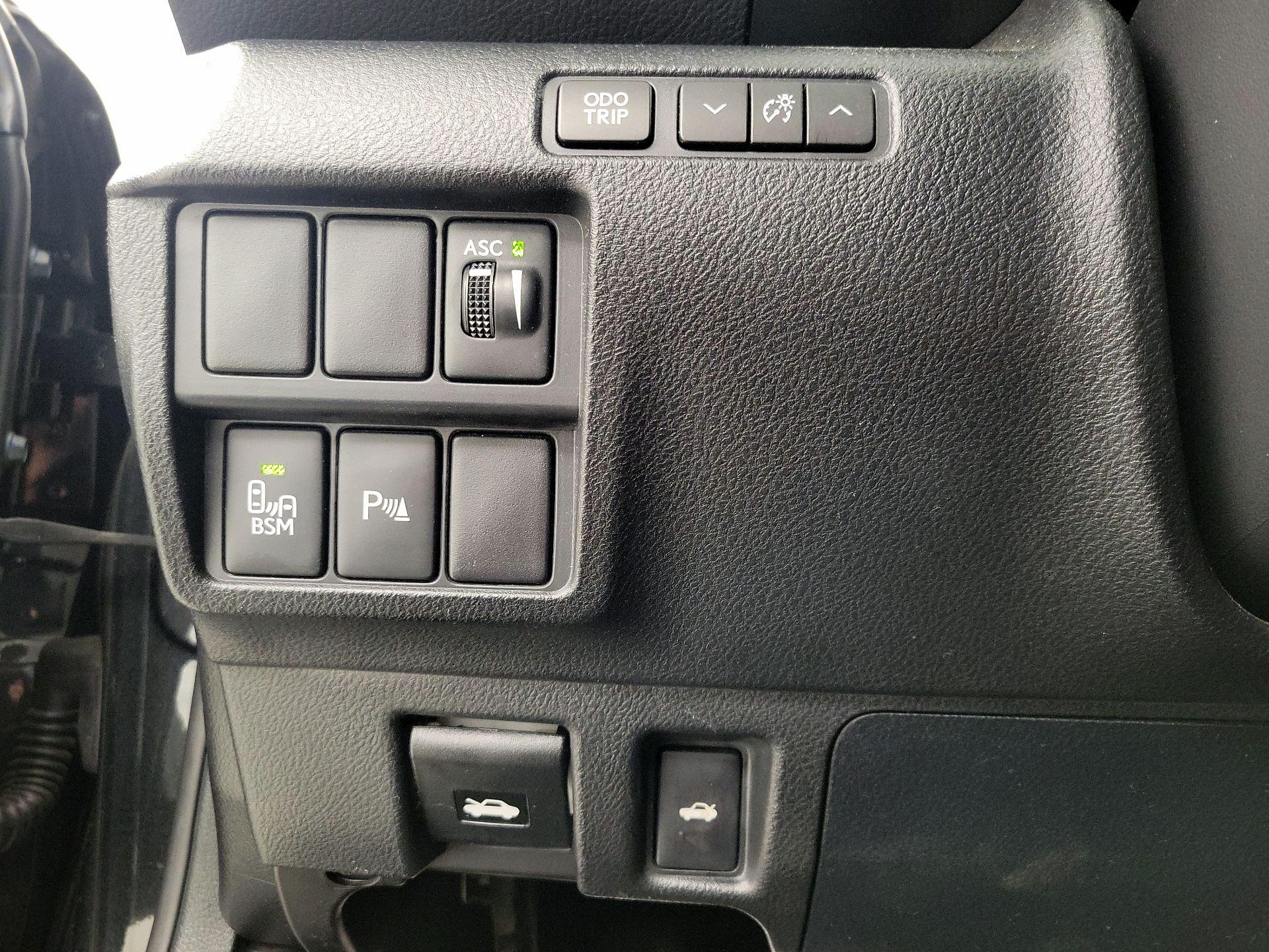 Thumbnail: 2017 Lexus RC - 13