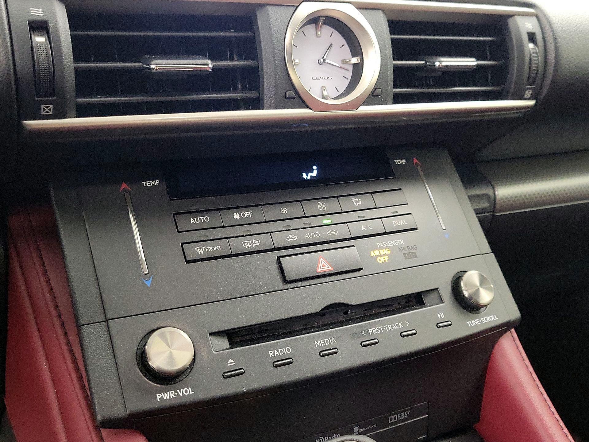 Thumbnail: 2017 Lexus RC - 17