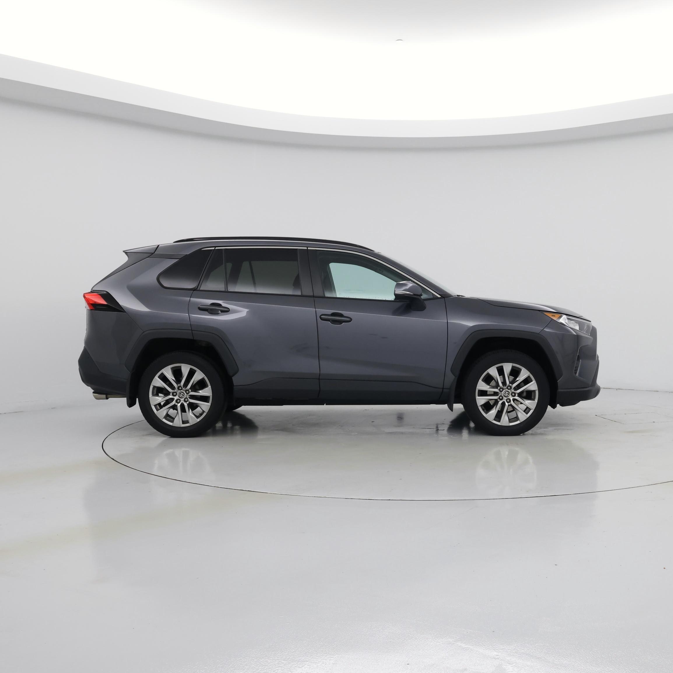 Thumbnail: 2021 Toyota RAV4 - 7