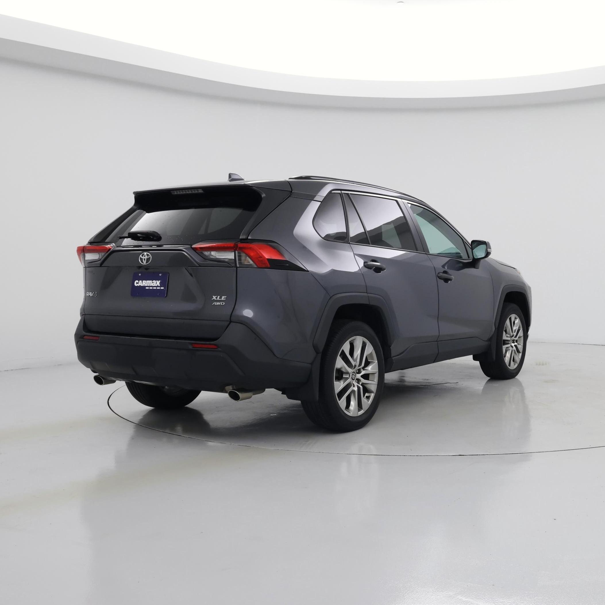 Thumbnail: 2021 Toyota RAV4 - 8