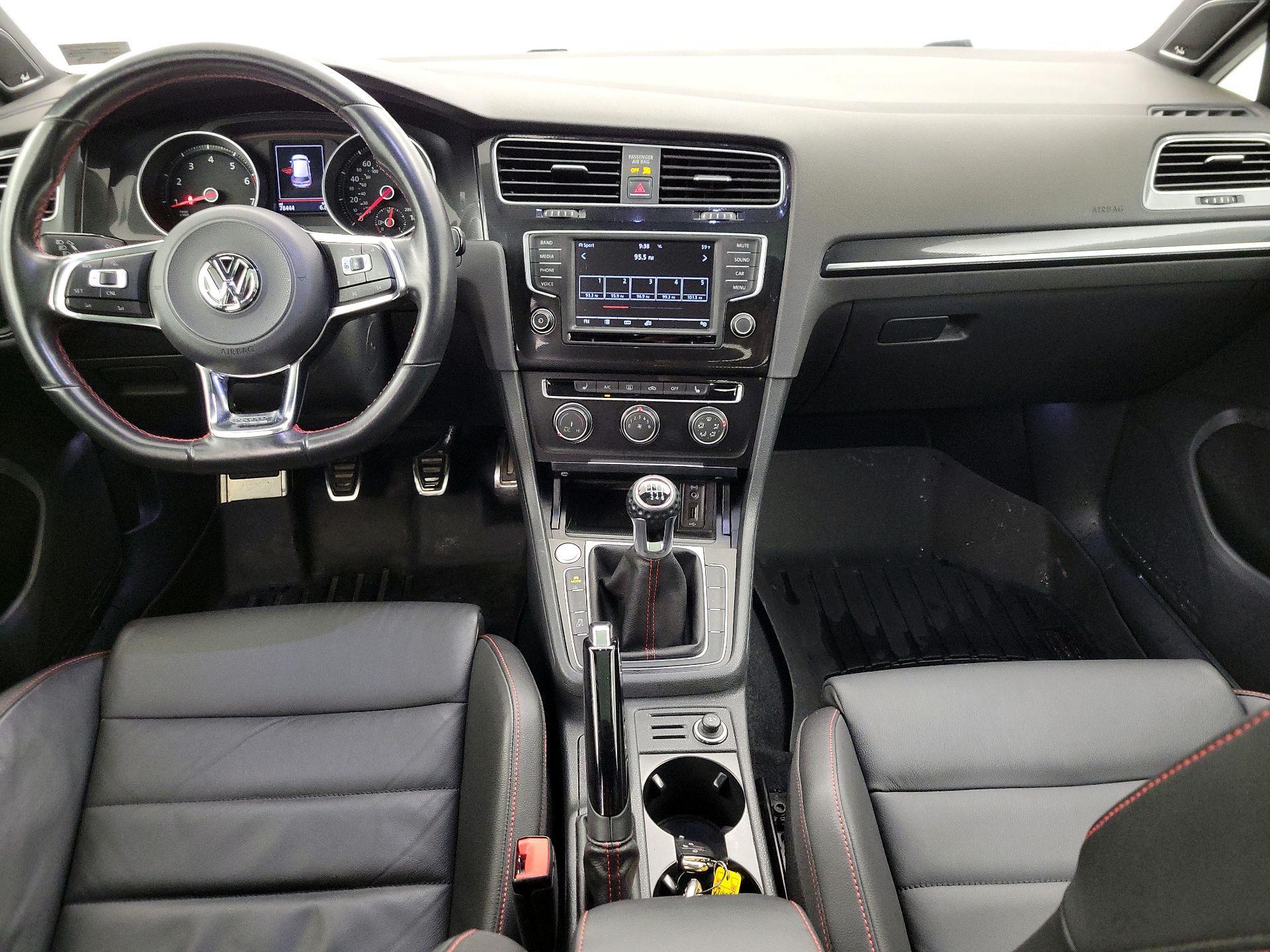 Thumbnail: 2017 Volkswagen Golf - 9