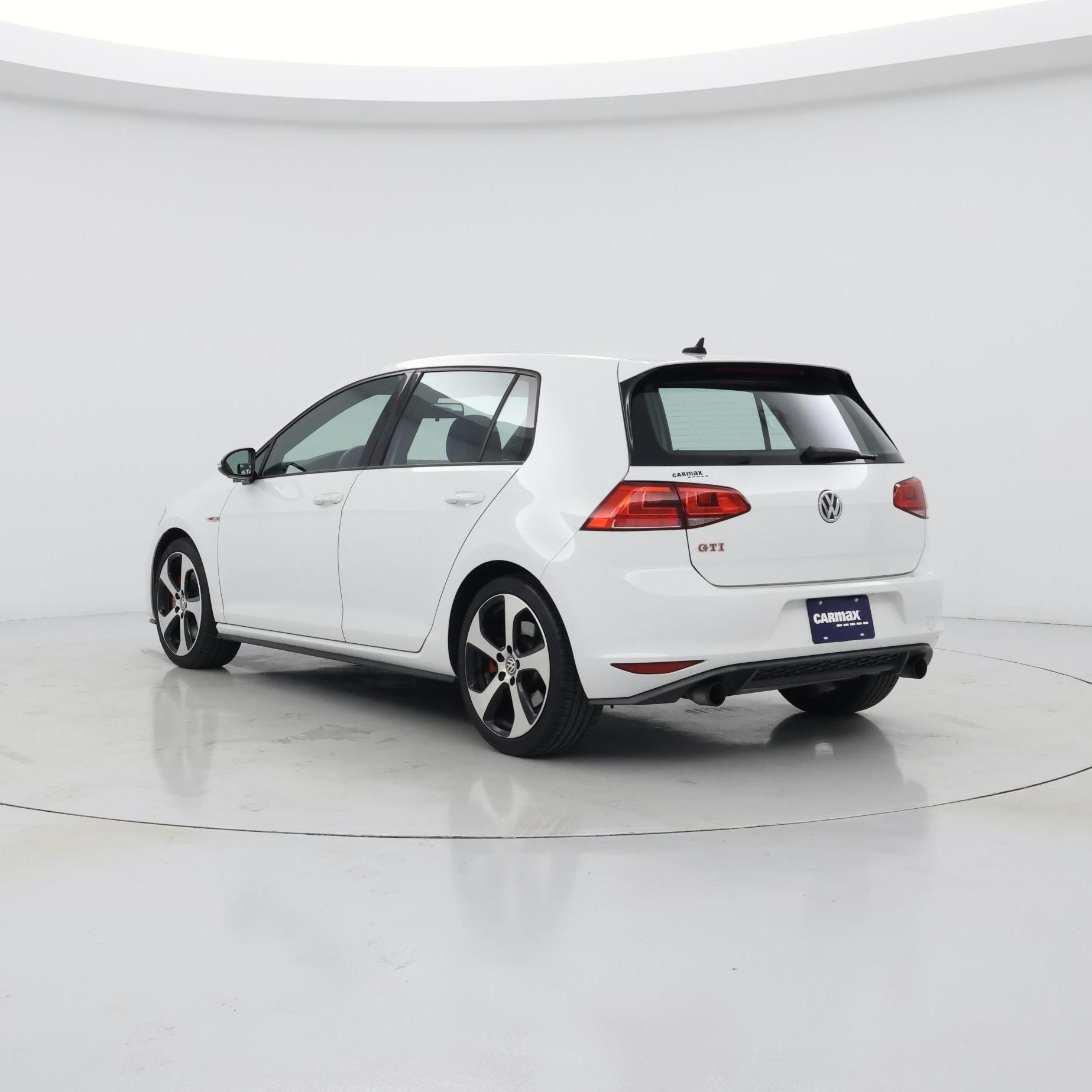 Thumbnail: 2017 Volkswagen Golf - 2