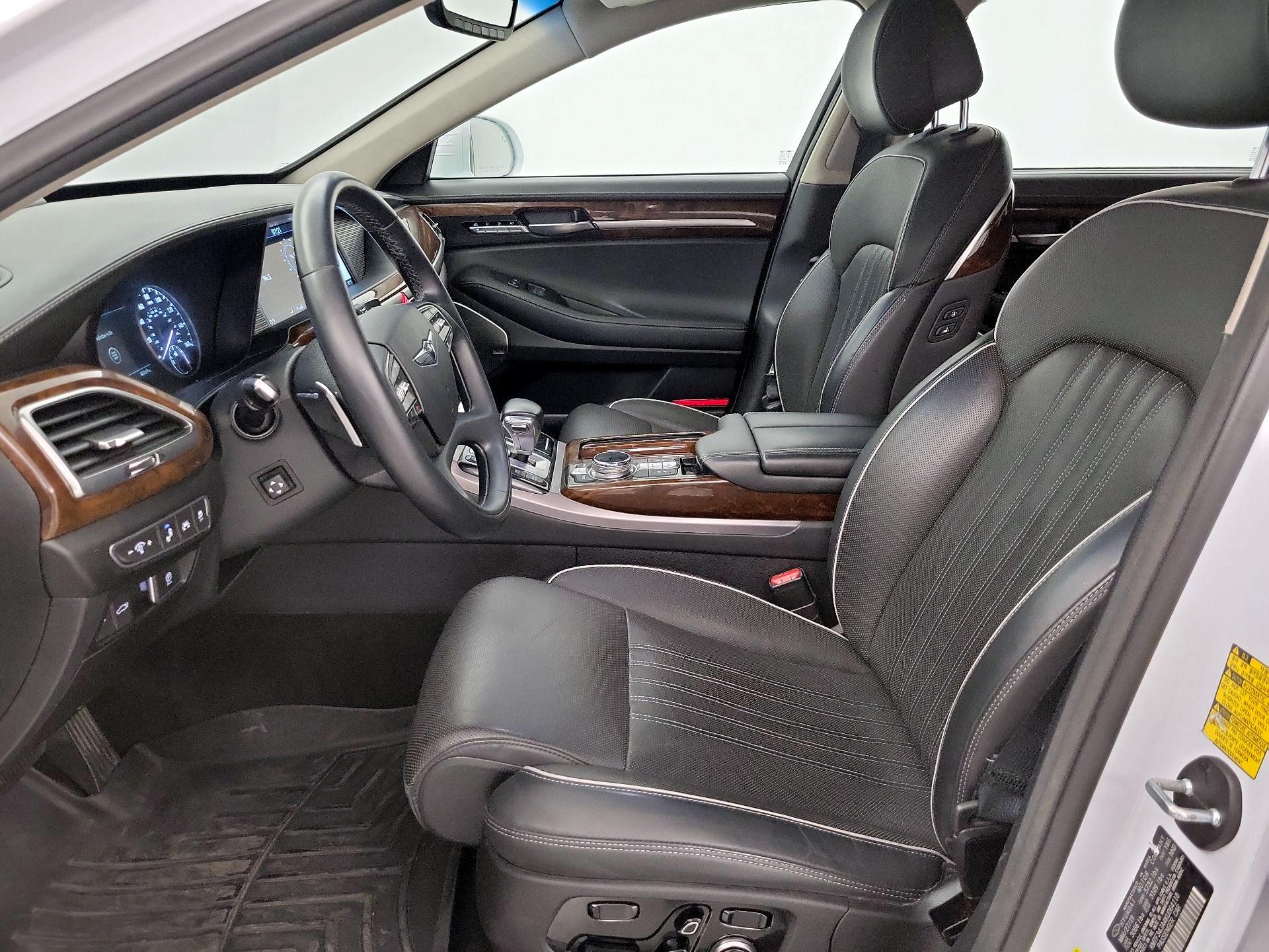 Thumbnail: 2019 Genesis G90 - 11