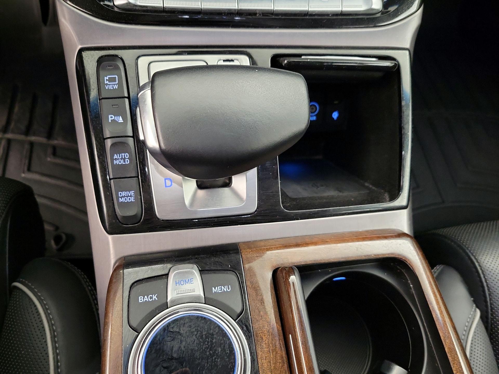 Thumbnail: 2019 Genesis G90 - 18