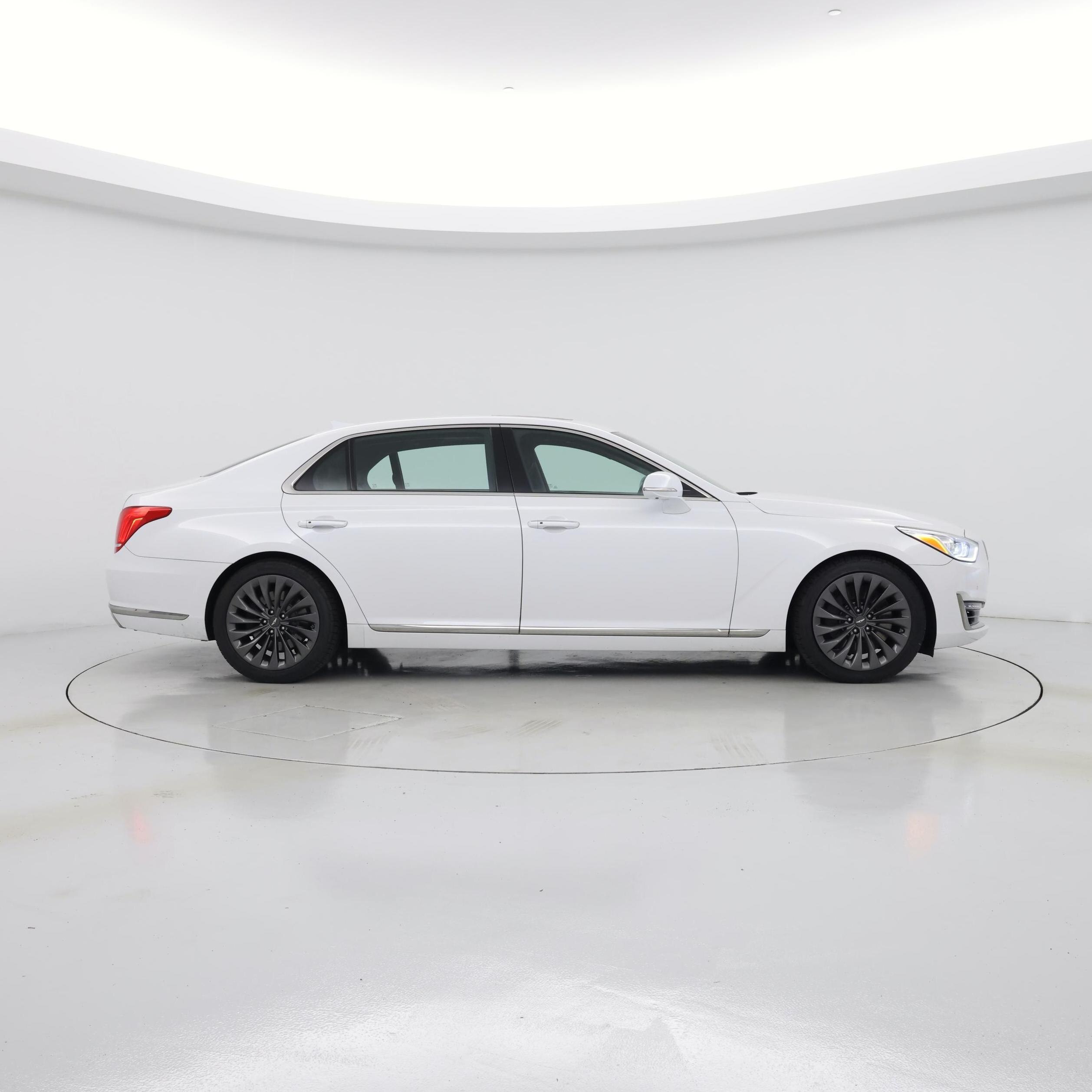 Thumbnail: 2019 Genesis G90 - 7