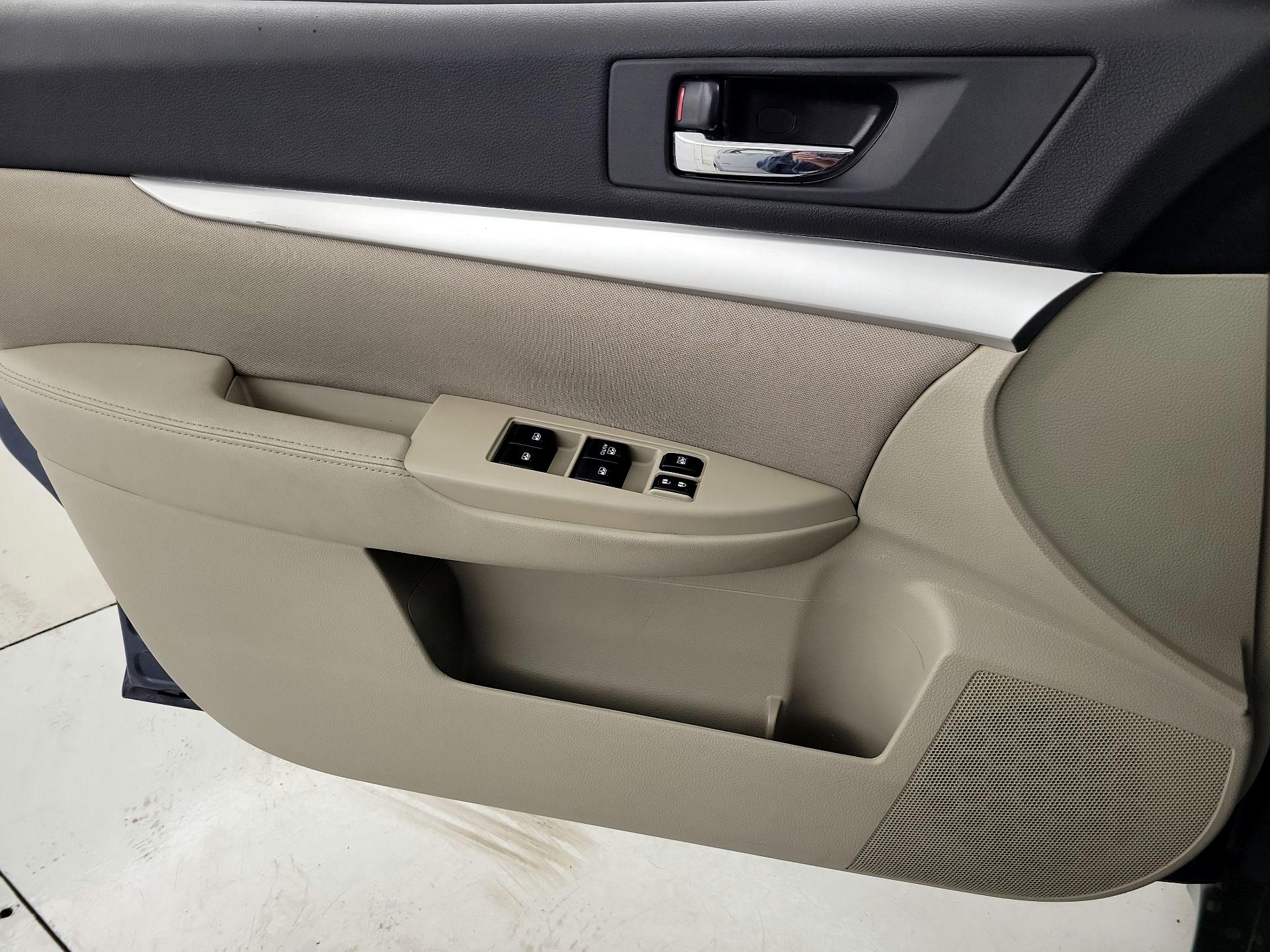 Thumbnail: 2014 Subaru Outback - 12