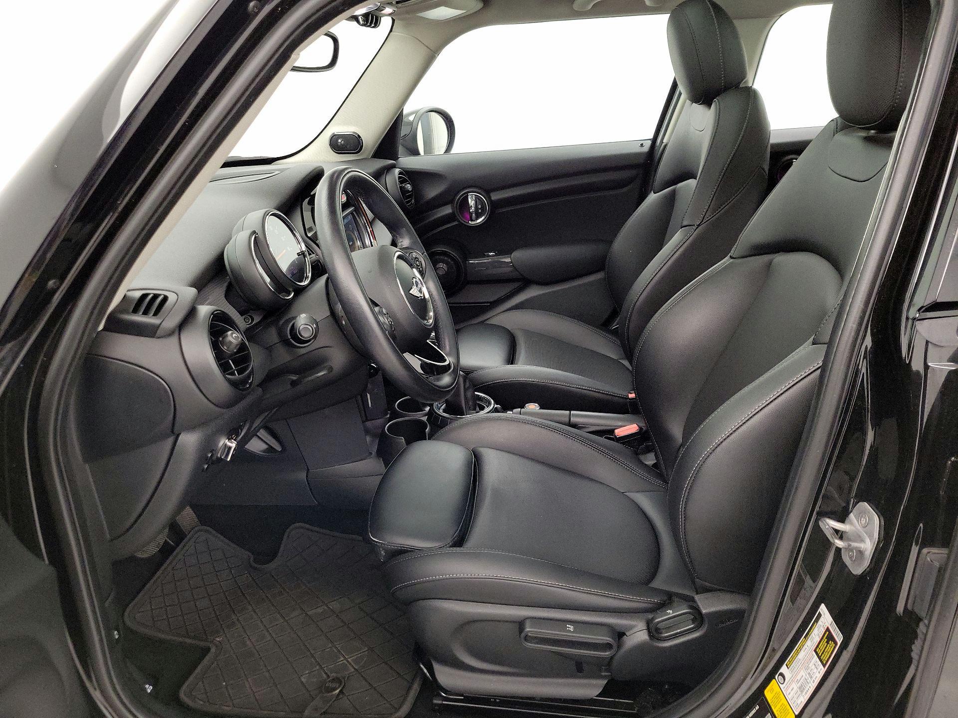 Thumbnail: 2017 MINI Cooper Hardtop - 11