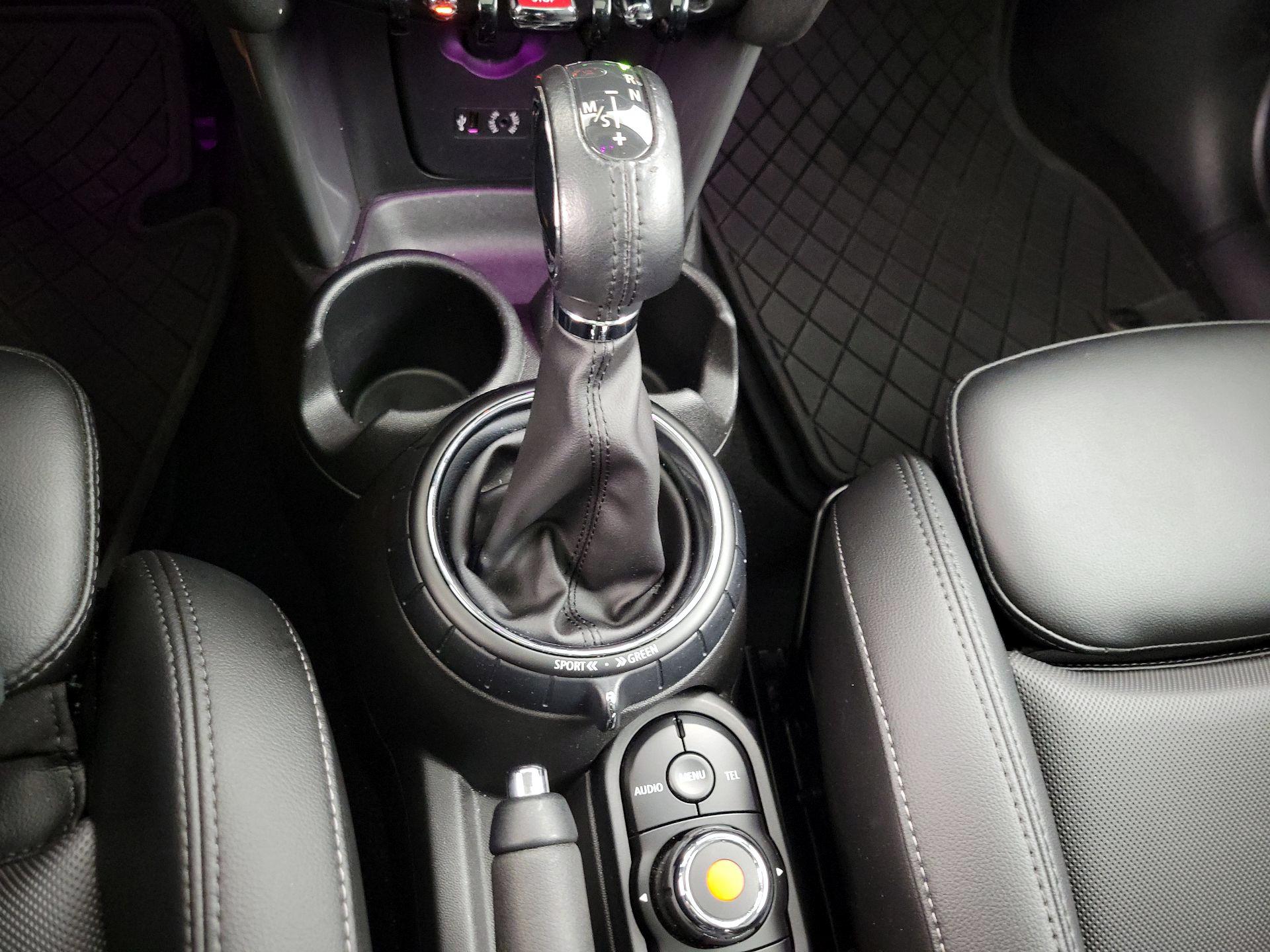 Thumbnail: 2017 MINI Cooper Hardtop - 16