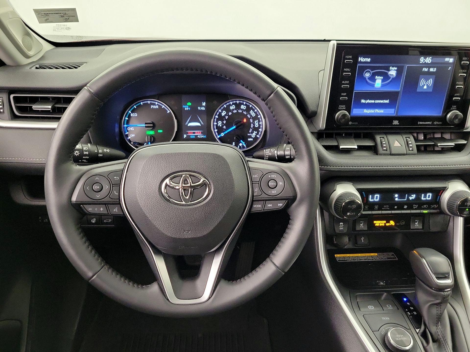Thumbnail: 2021 Toyota RAV4 - 10