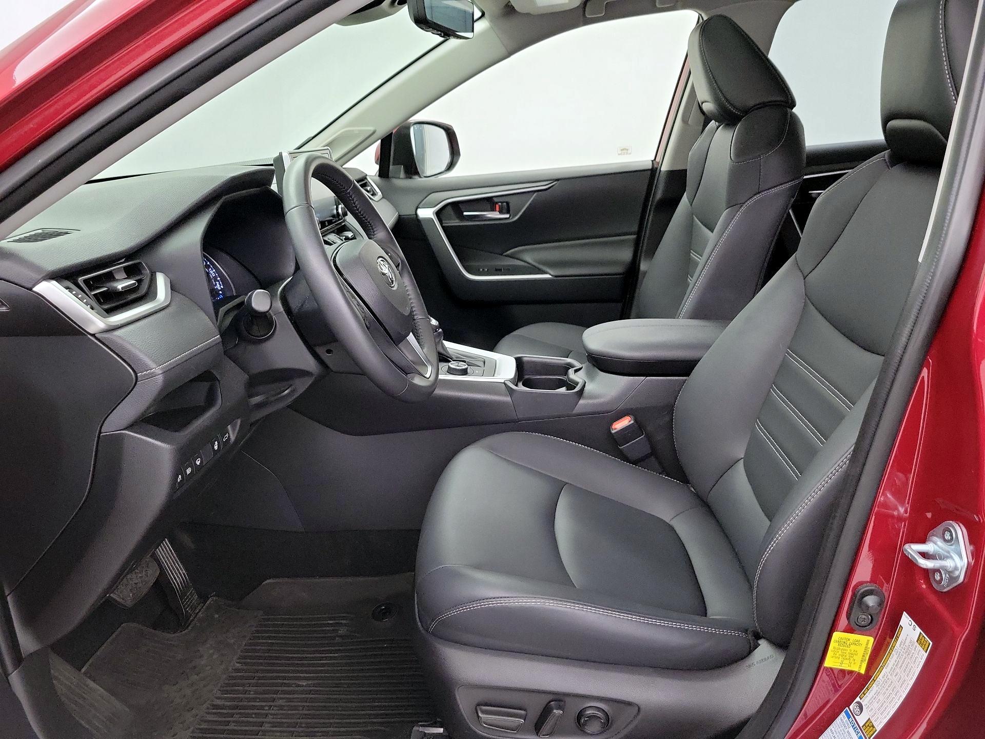 Thumbnail: 2021 Toyota RAV4 - 11