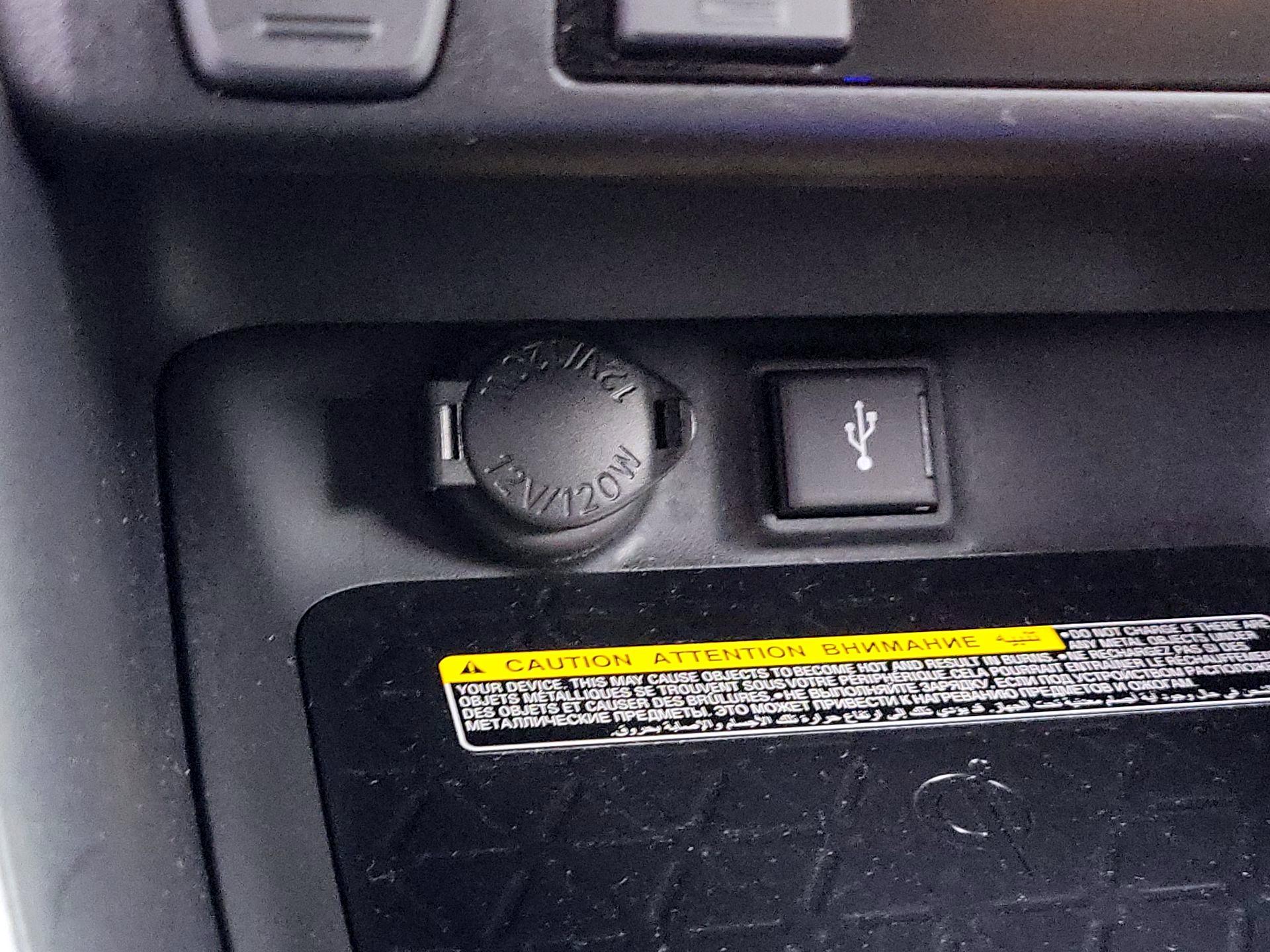 Thumbnail: 2021 Toyota RAV4 - 18