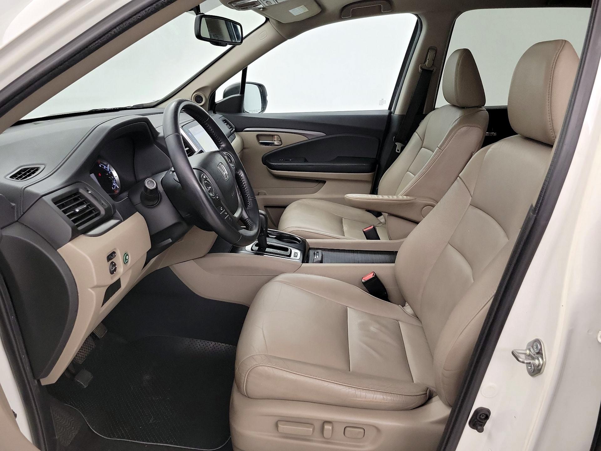 Thumbnail: 2016 Honda Pilot - 11