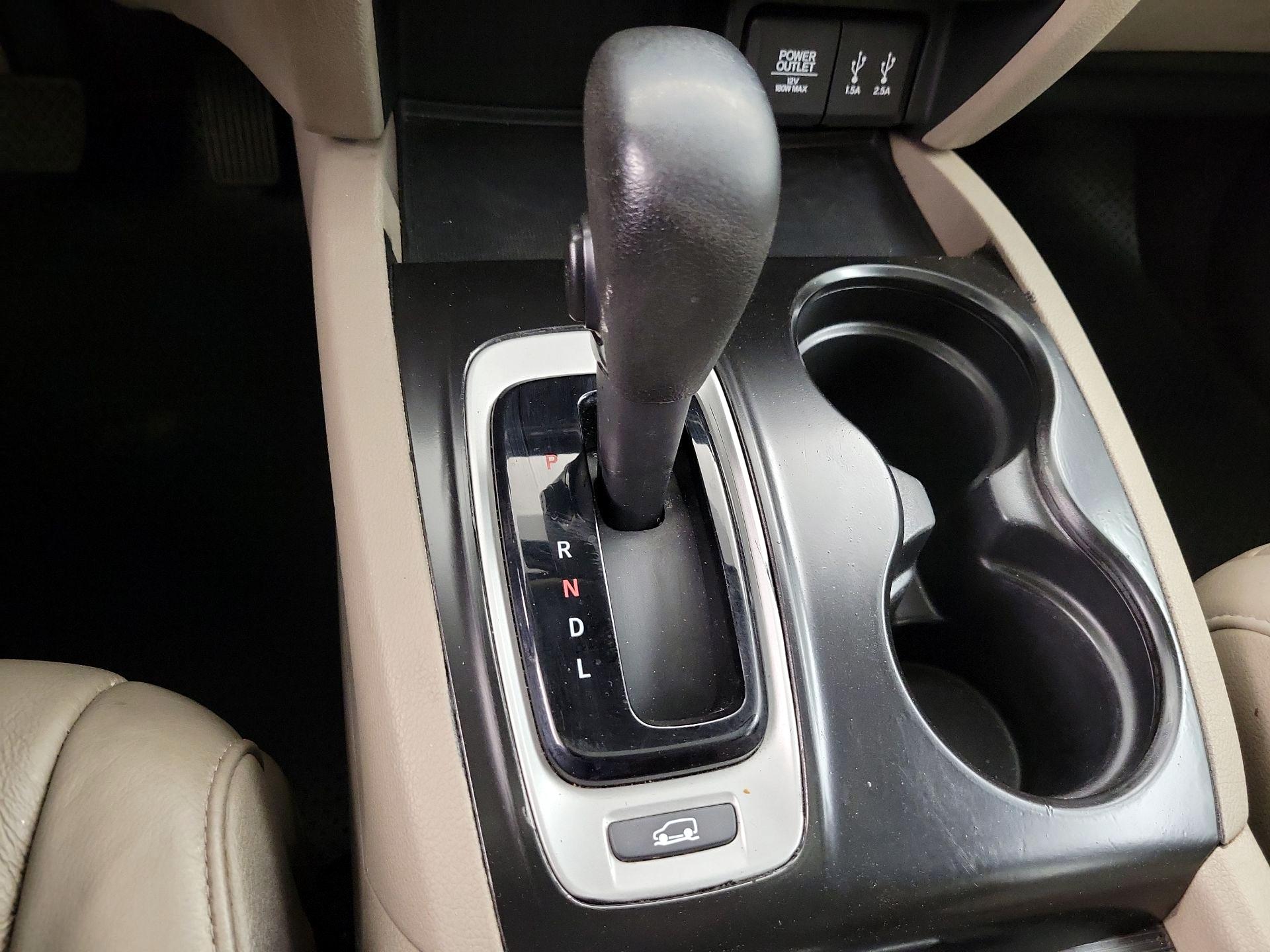 Thumbnail: 2016 Honda Pilot - 18