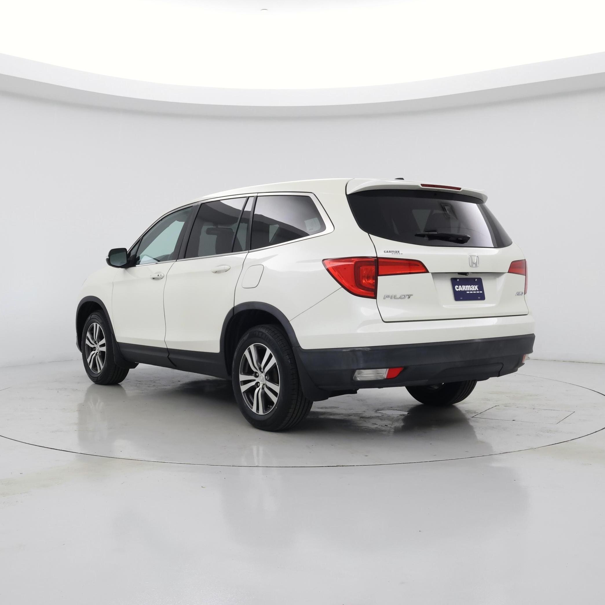 Thumbnail: 2016 Honda Pilot - 2