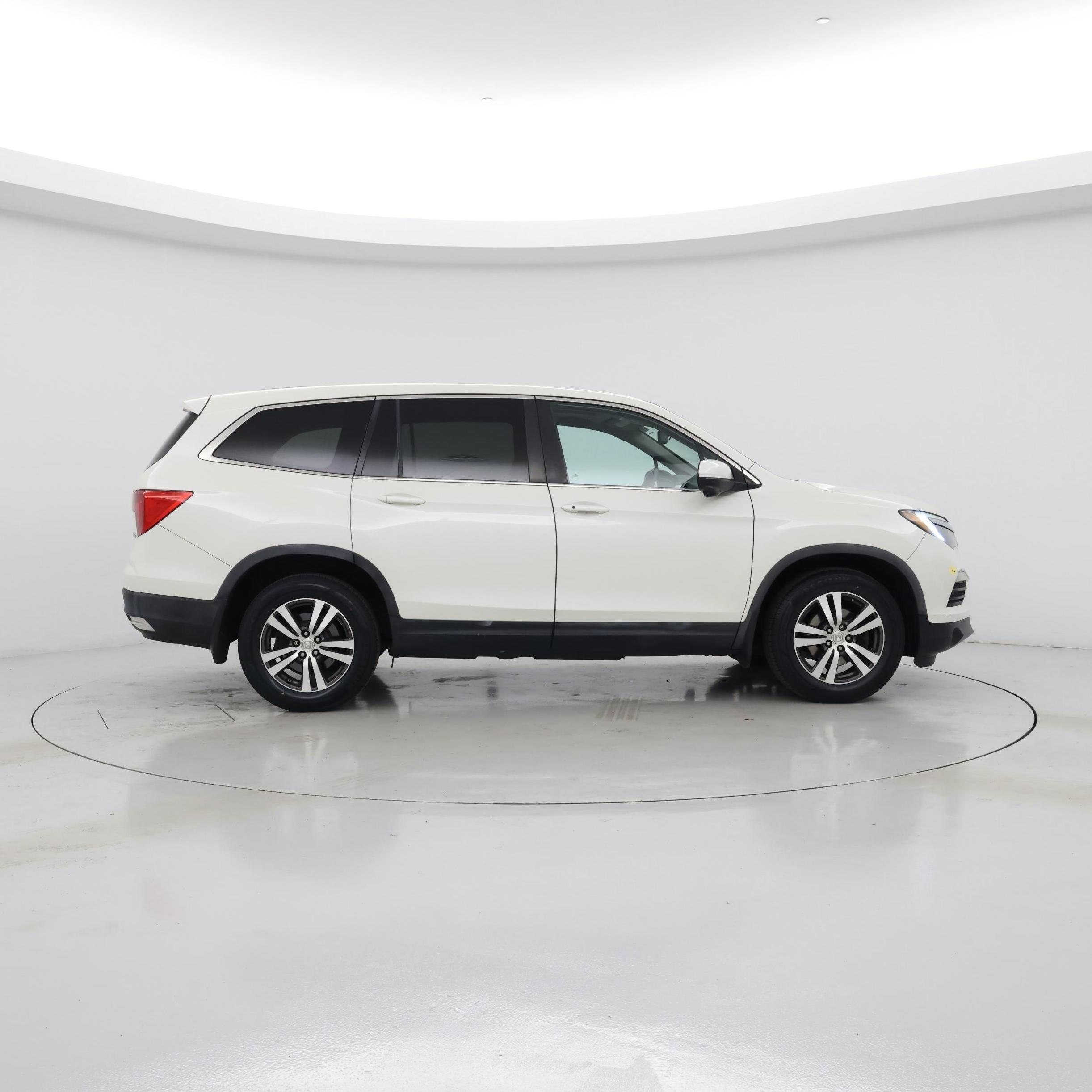 Thumbnail: 2016 Honda Pilot - 7