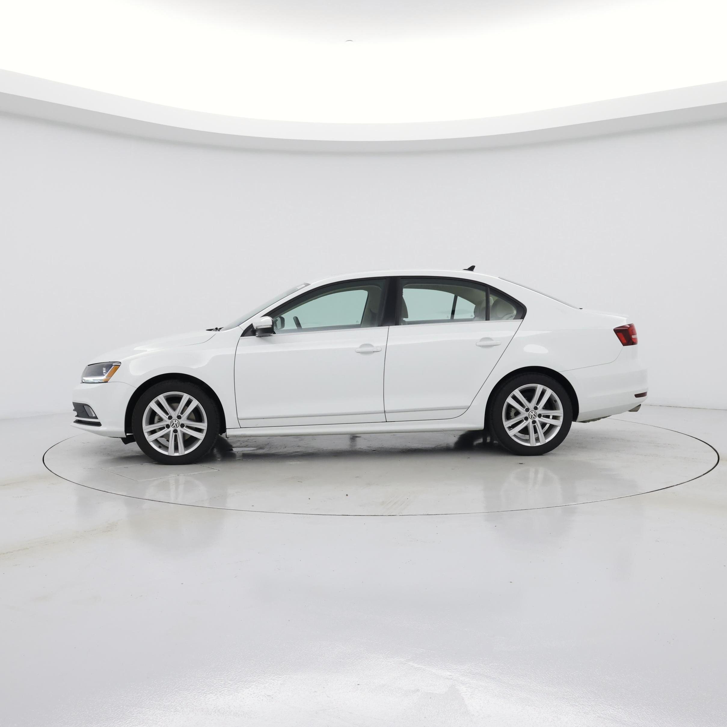 Thumbnail: 2017 Volkswagen Jetta - 3